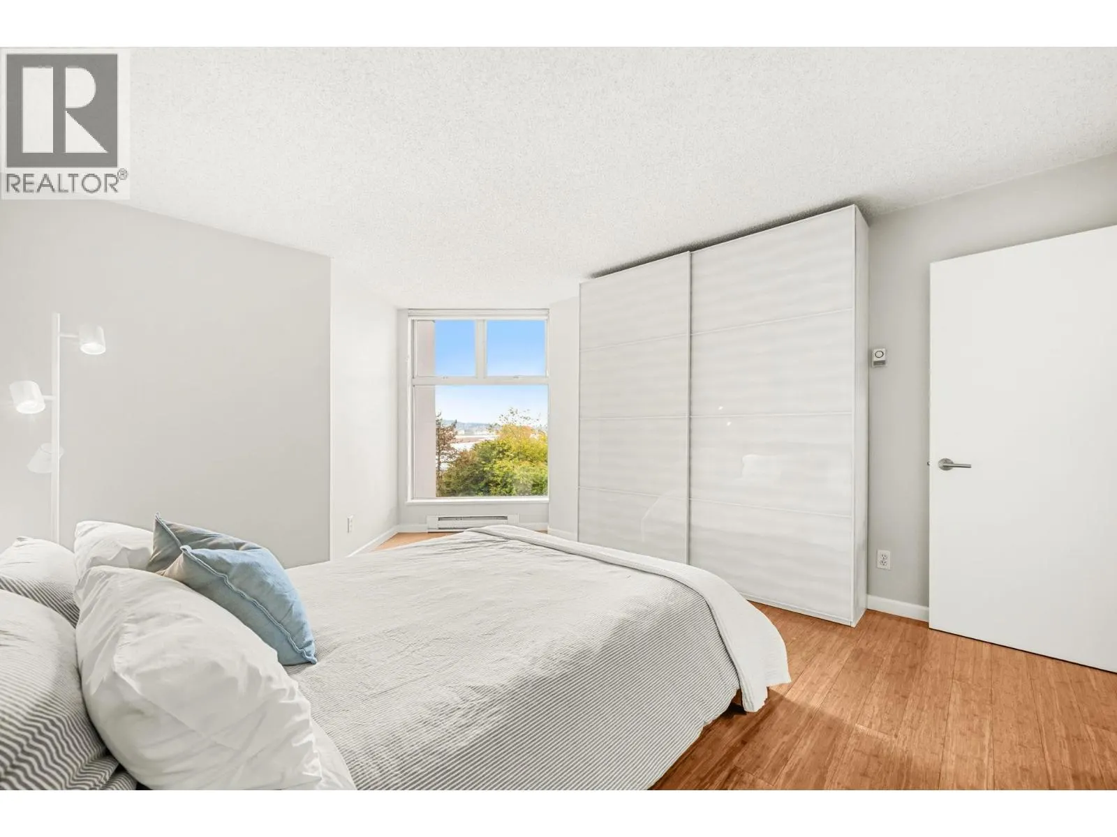 503 69 JAMIESON COURT