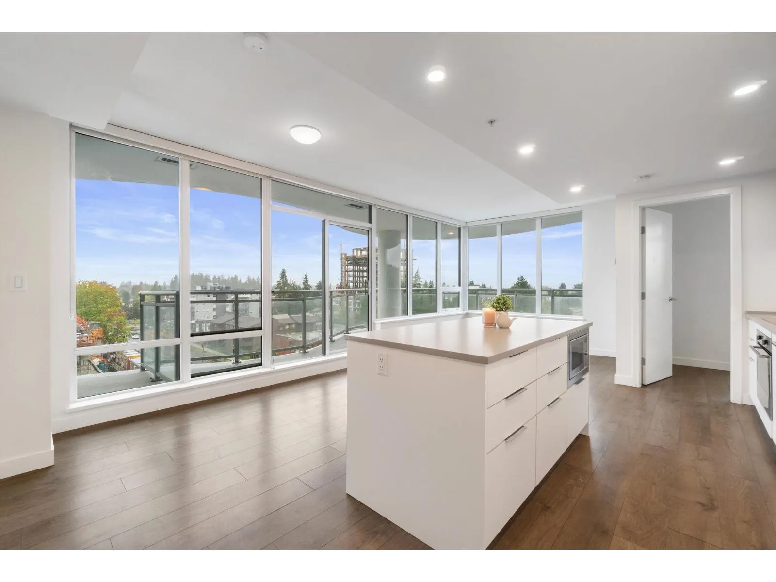 801 13318 104 AVENUE