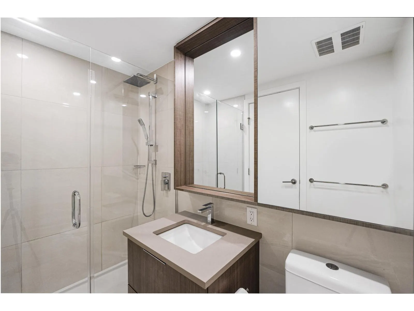 801 13318 104 AVENUE