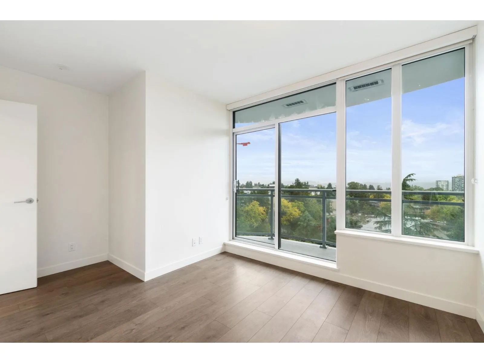 801 13318 104 AVENUE