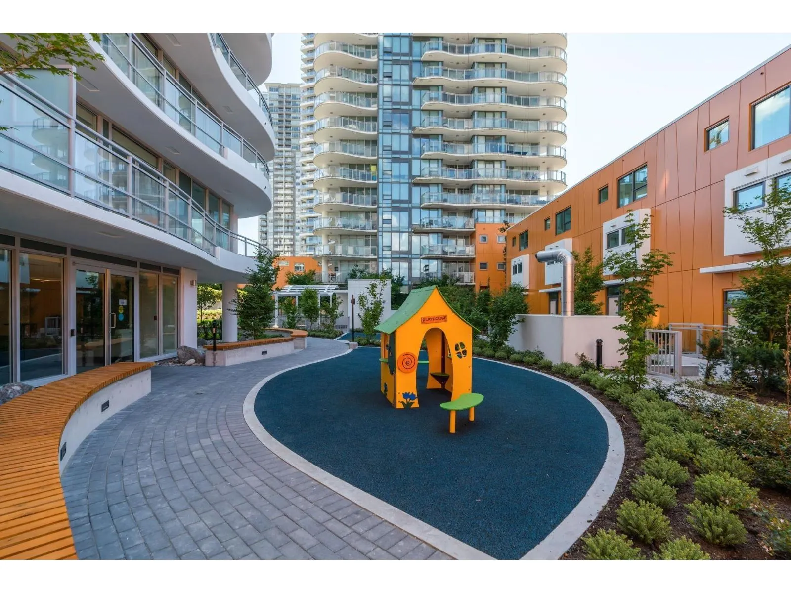 801 13318 104 AVENUE