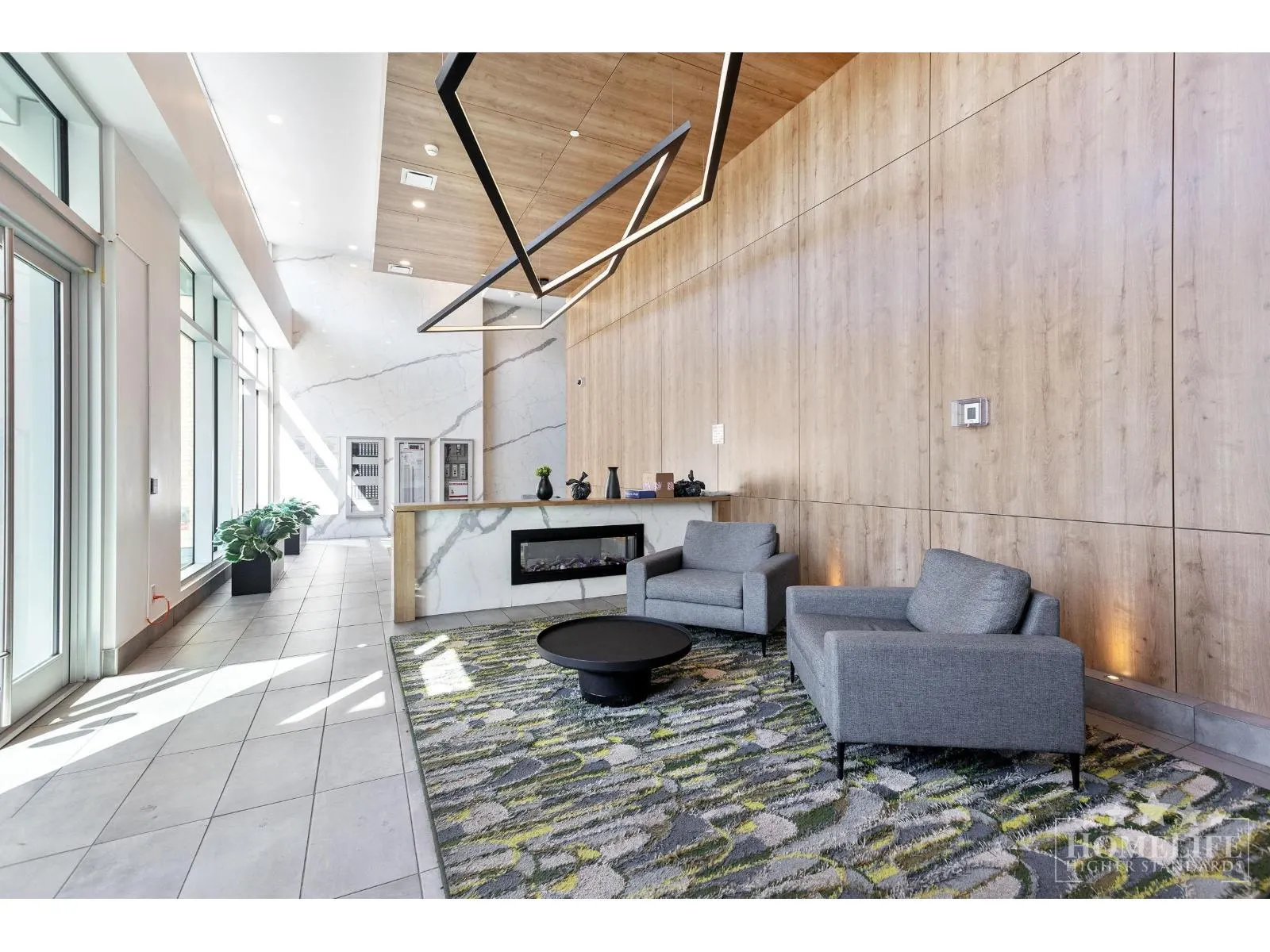 3209 13615 FRASER HIGHWAY