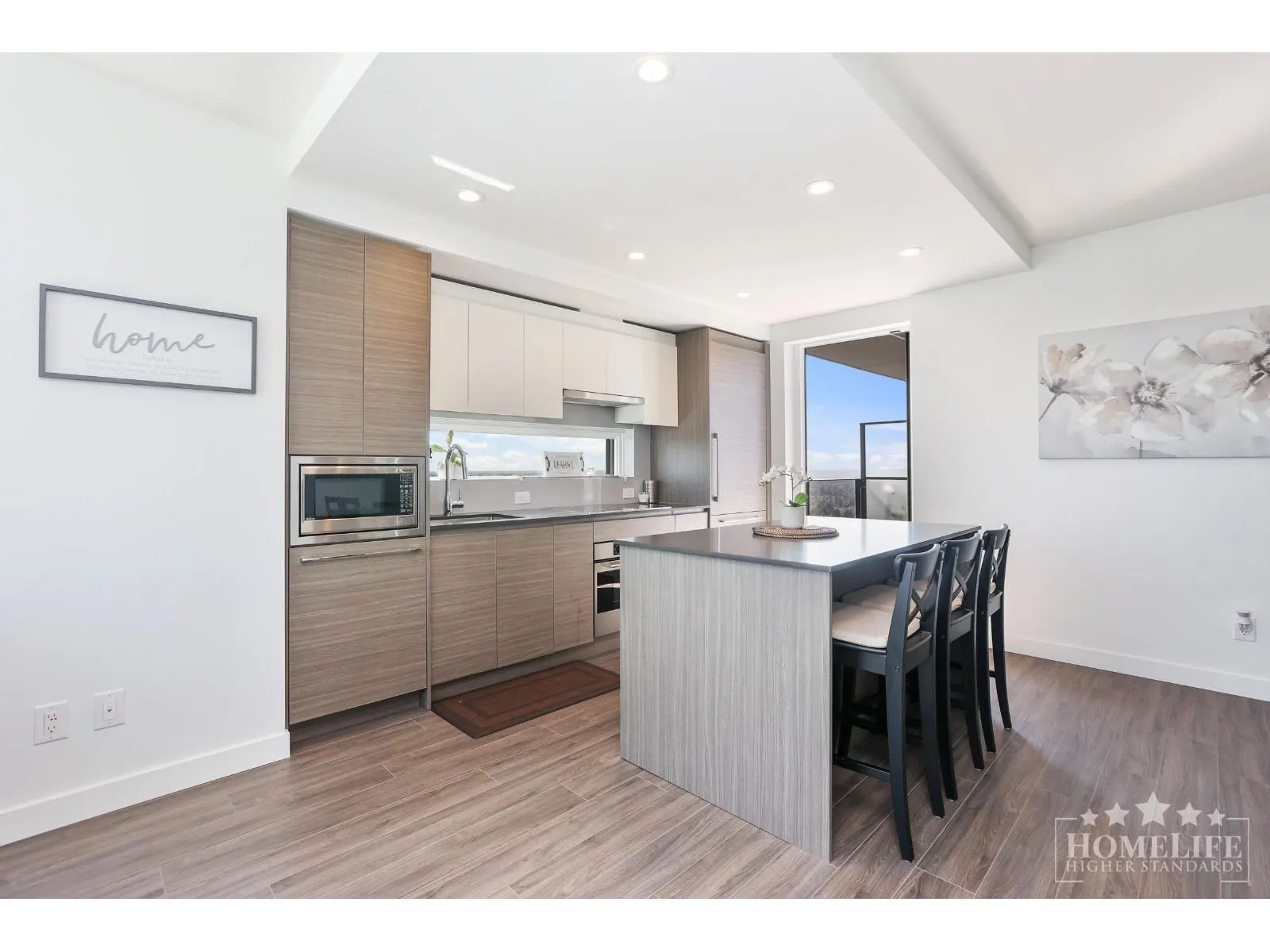 3209 13615 FRASER HIGHWAY