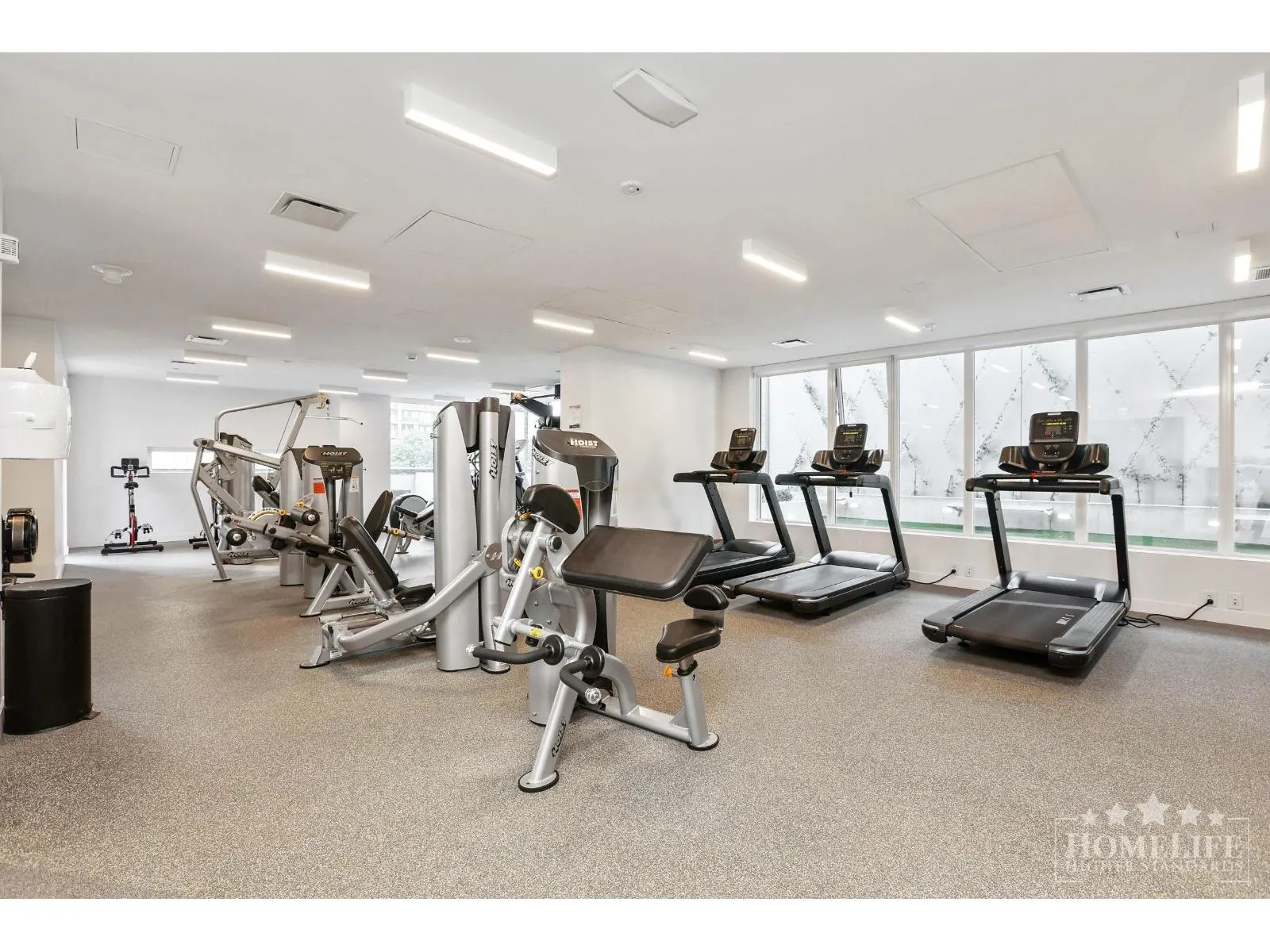 3209 13615 FRASER HIGHWAY