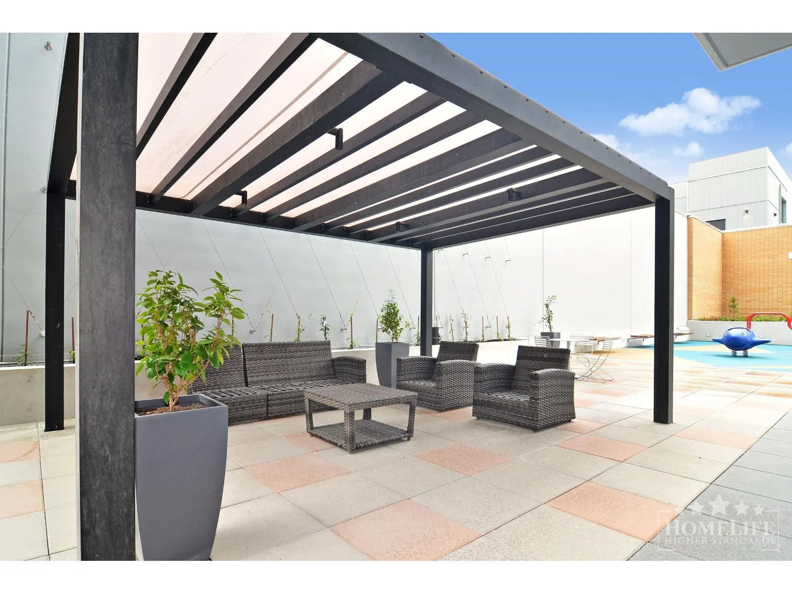 3209 13615 FRASER HIGHWAY