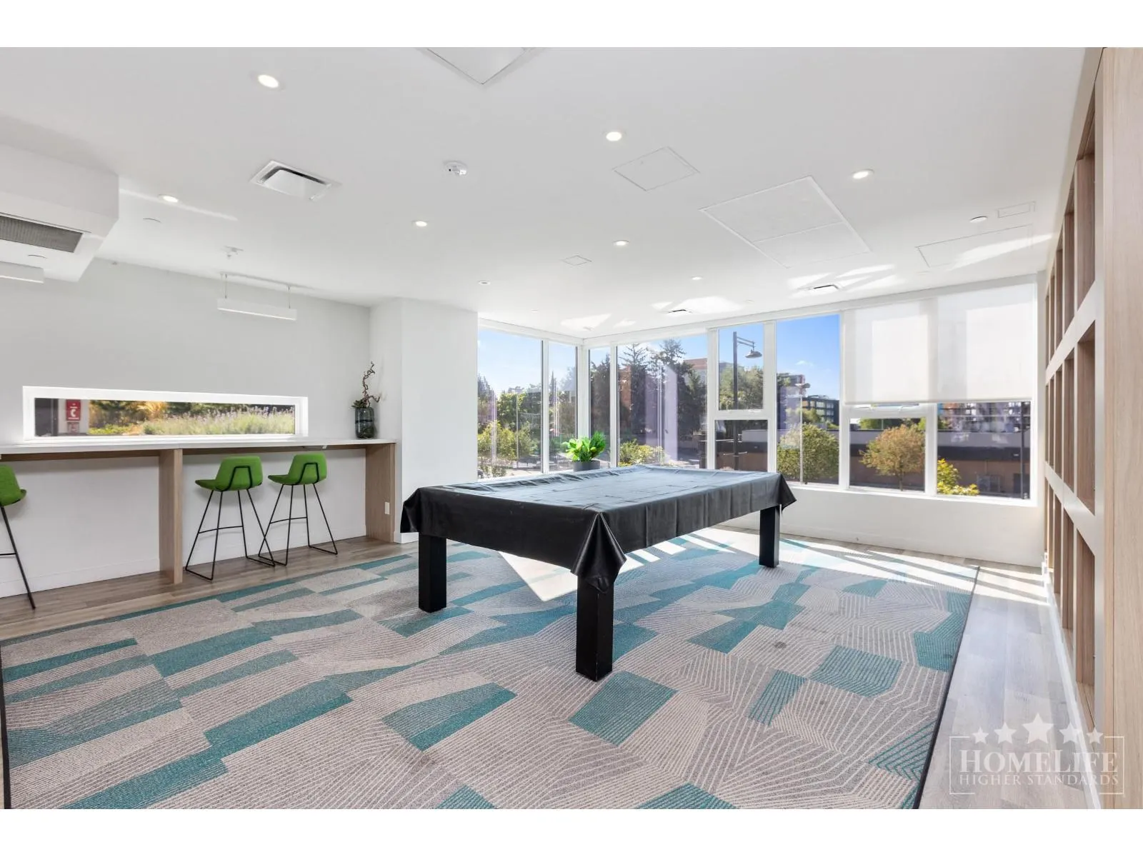 3209 13615 FRASER HIGHWAY