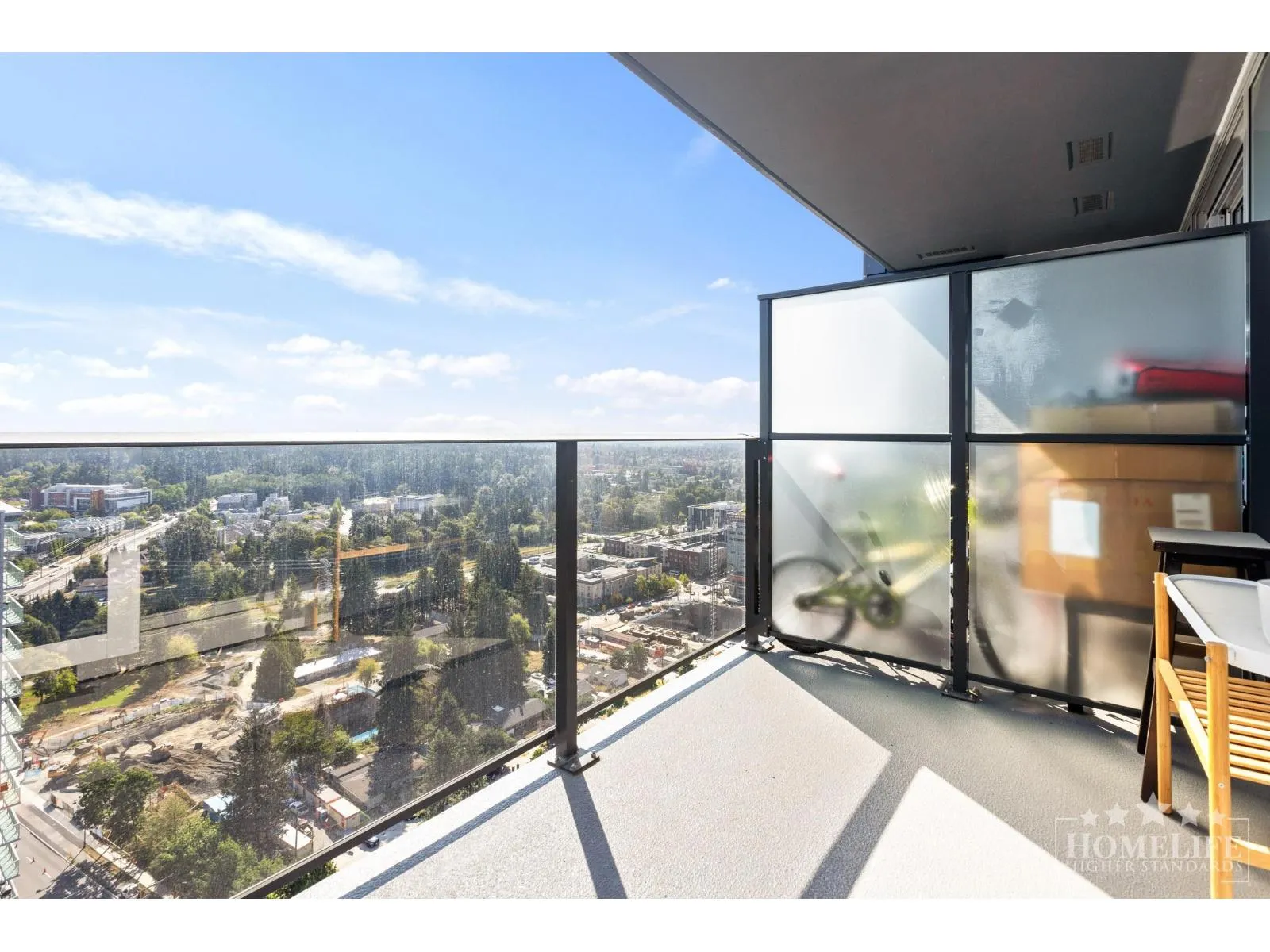 3209 13615 FRASER HIGHWAY