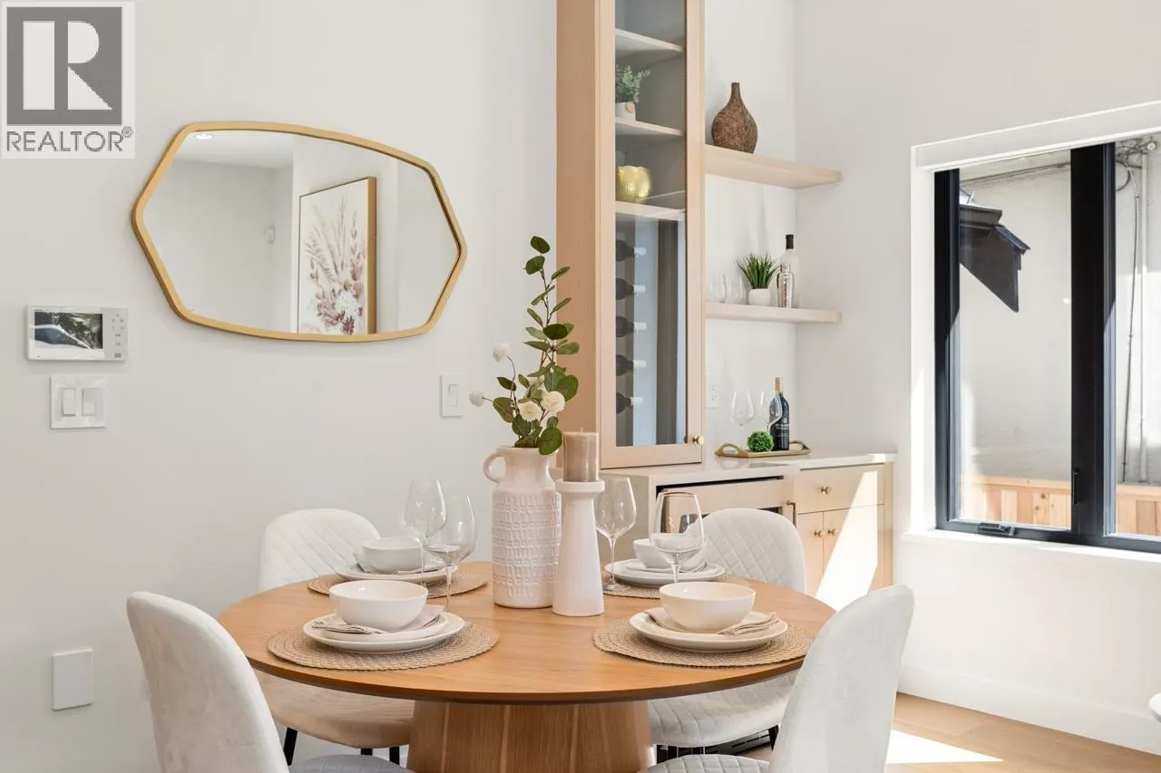 1 2247 PARKER STREET