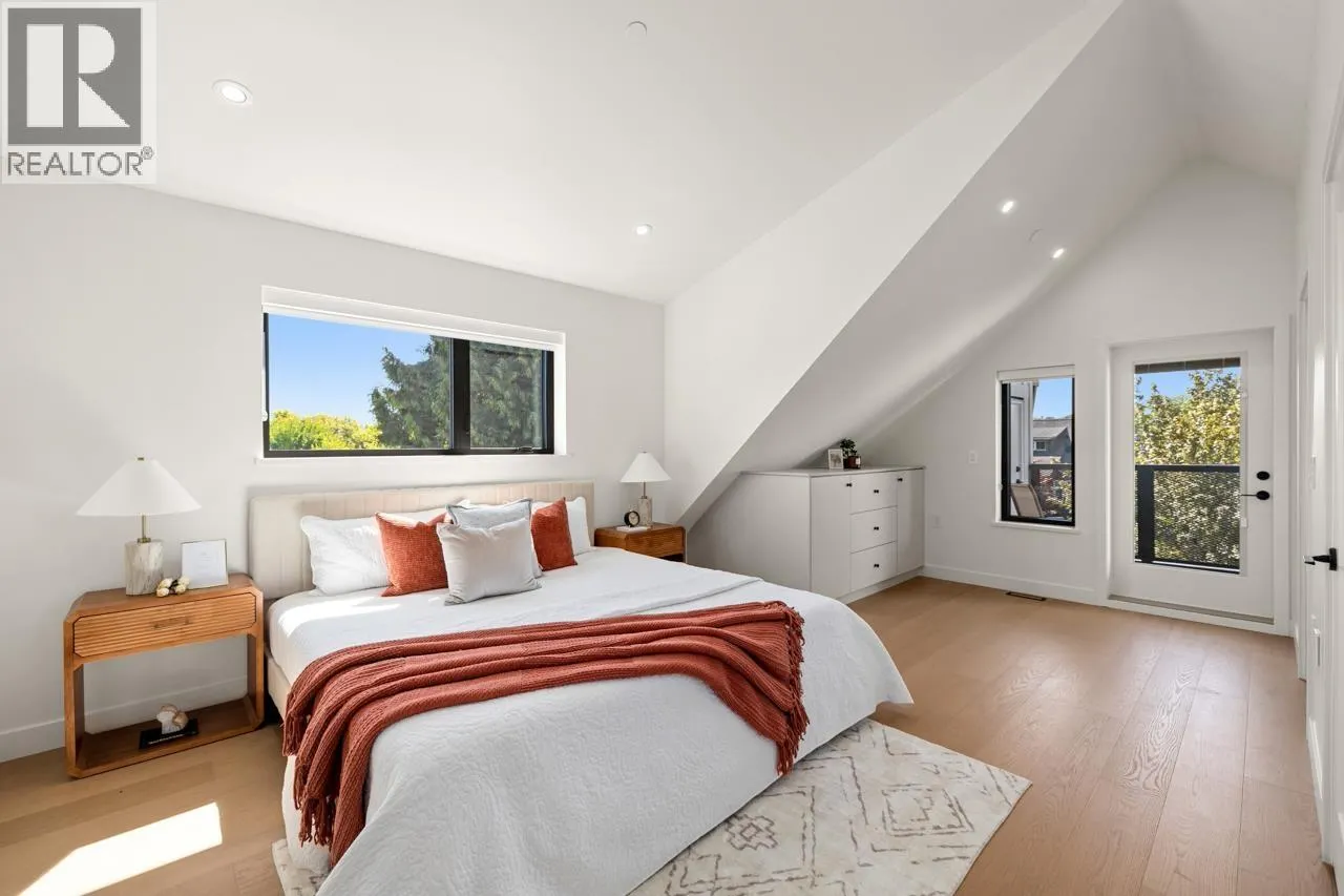 1 2247 PARKER STREET