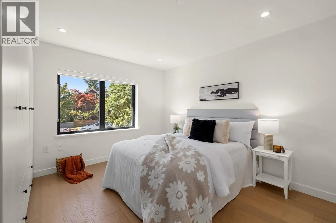 1 2247 PARKER STREET