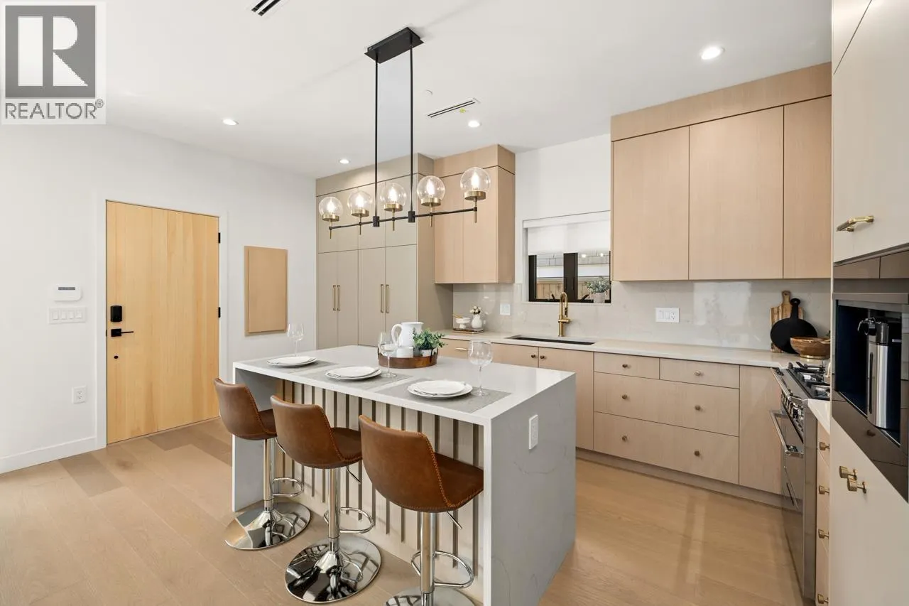 1 2247 PARKER STREET