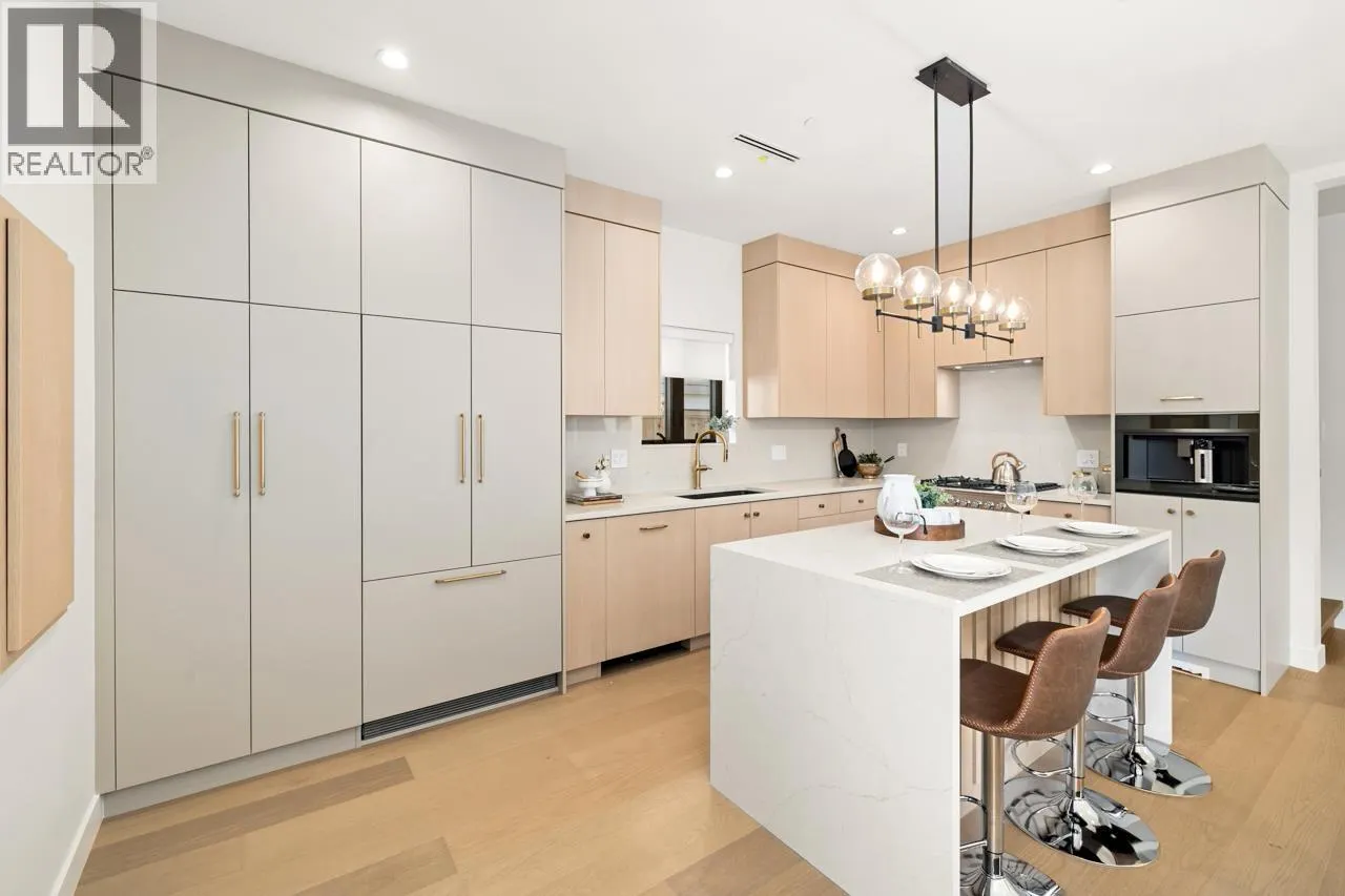 1 2247 PARKER STREET