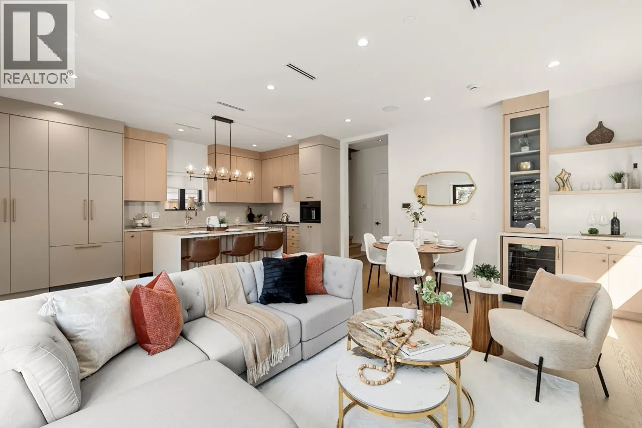 1 2247 PARKER STREET