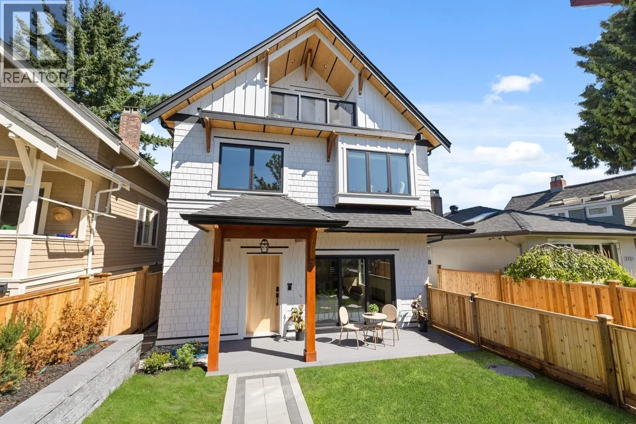 1 2247 PARKER STREET