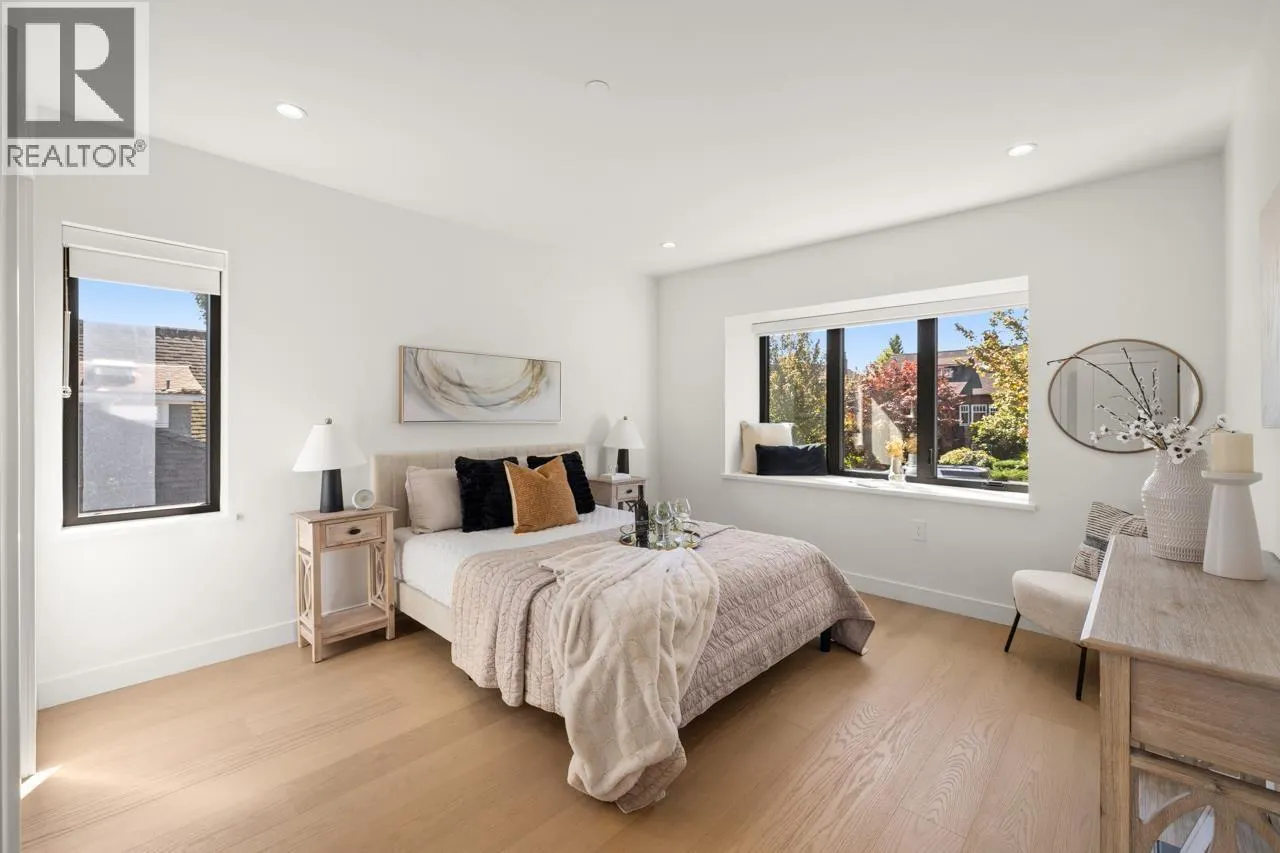 1 2247 PARKER STREET