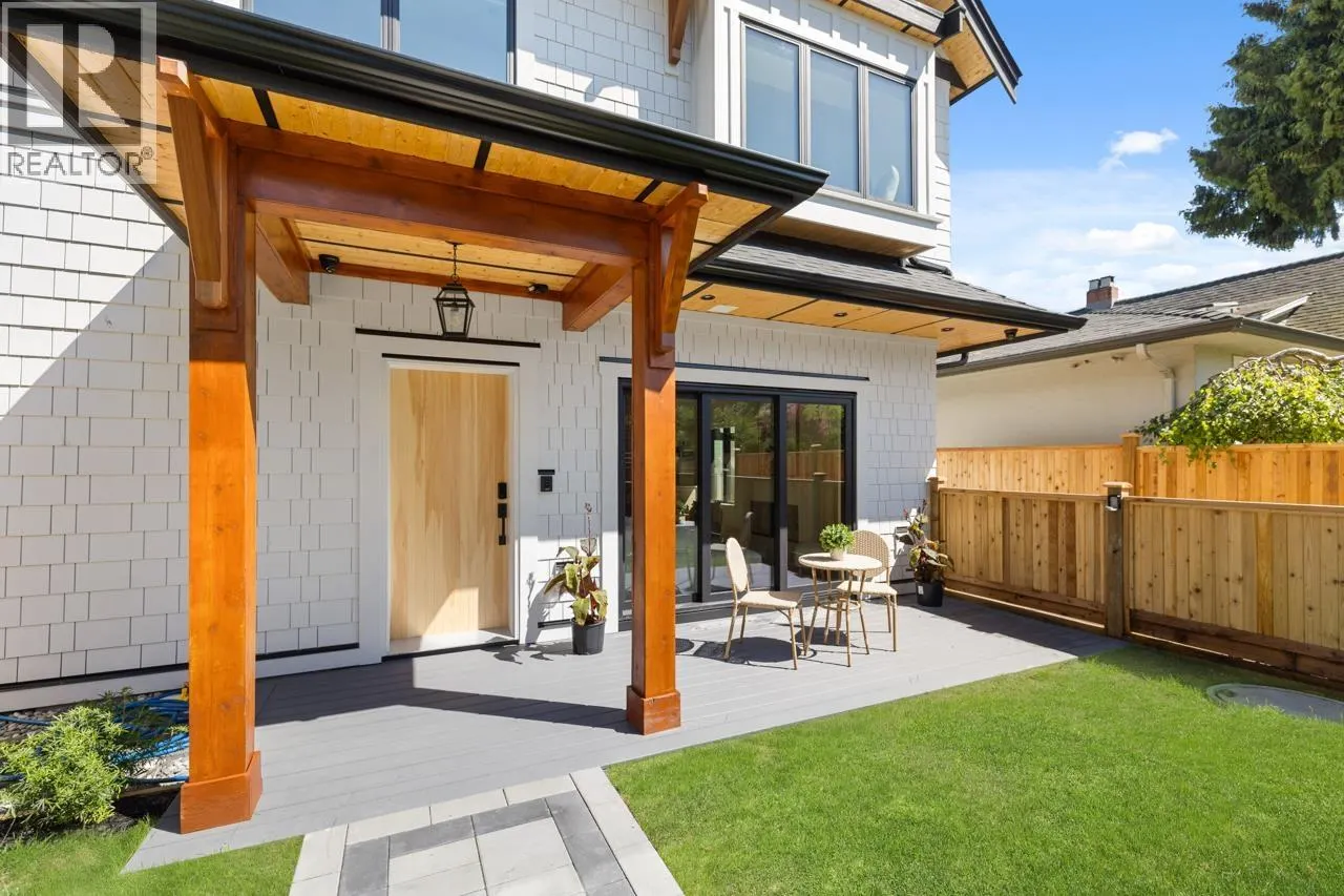 1 2247 PARKER STREET