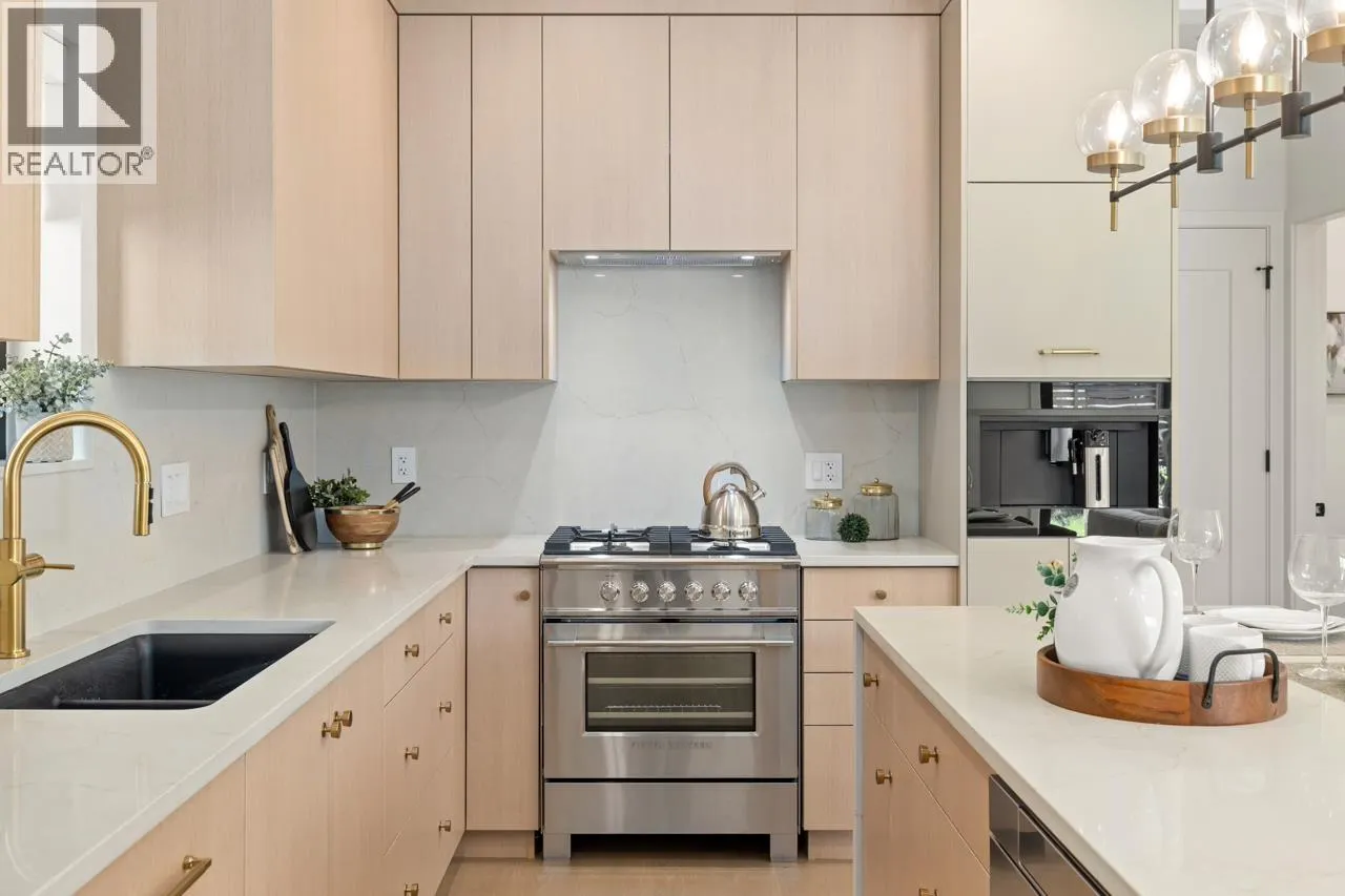 1 2247 PARKER STREET