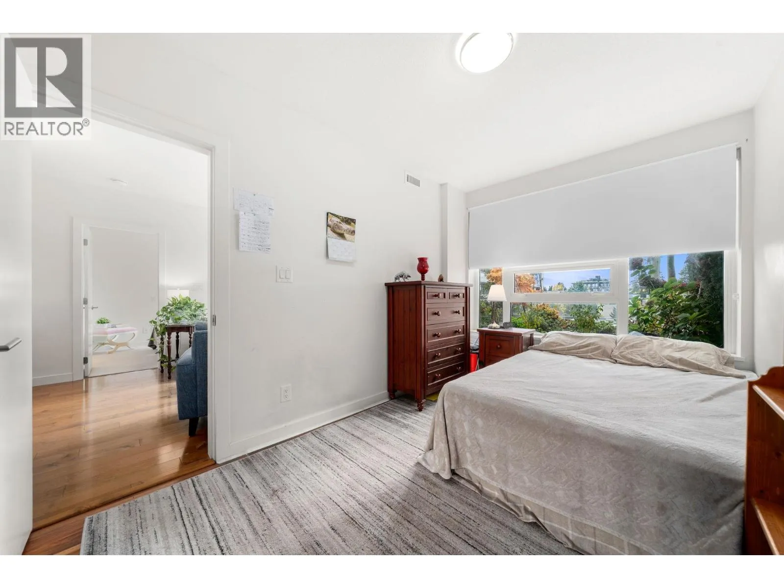 205 4083 CAMBIE STREET