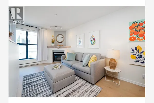 404 2688 VINE STREET