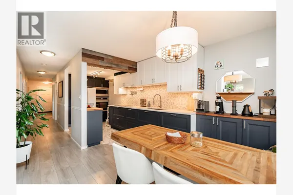 301 7465 SANDBORNE AVENUE