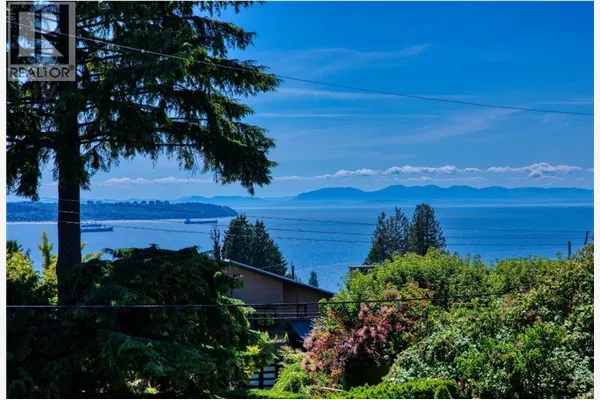 2233 PALMERSTON AVENUE