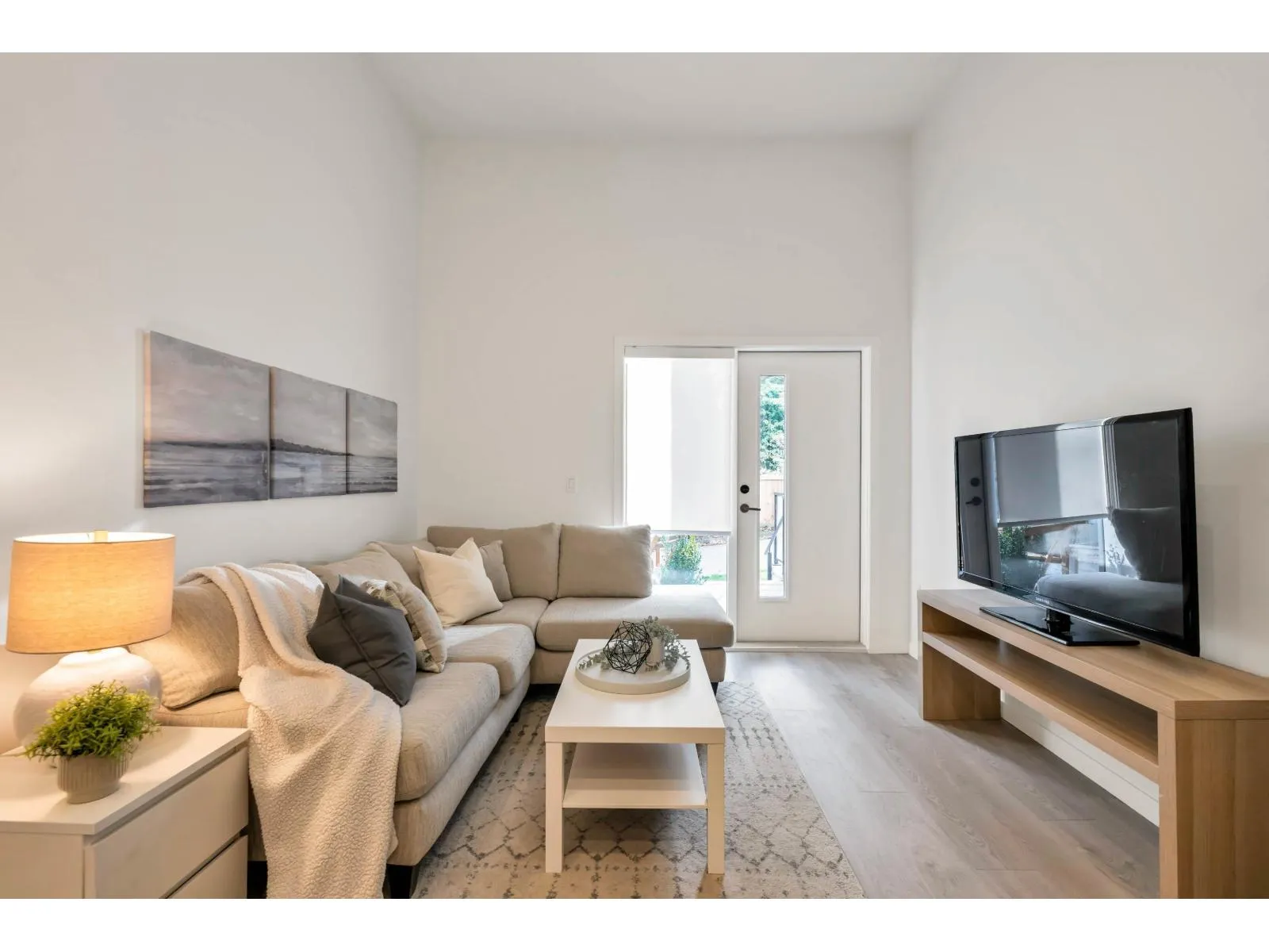 208 19577 65B AVENUE