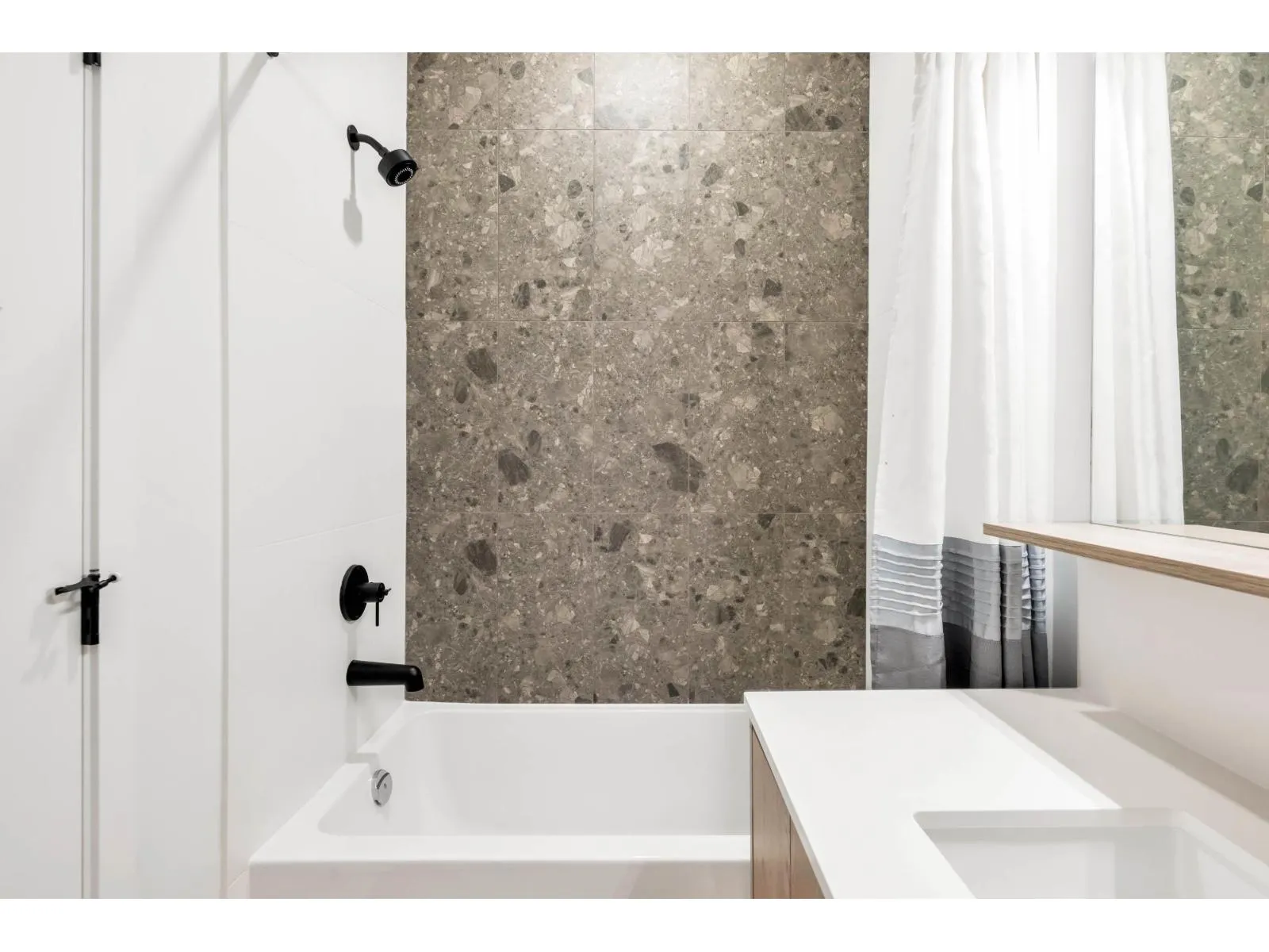 208 19577 65B AVENUE