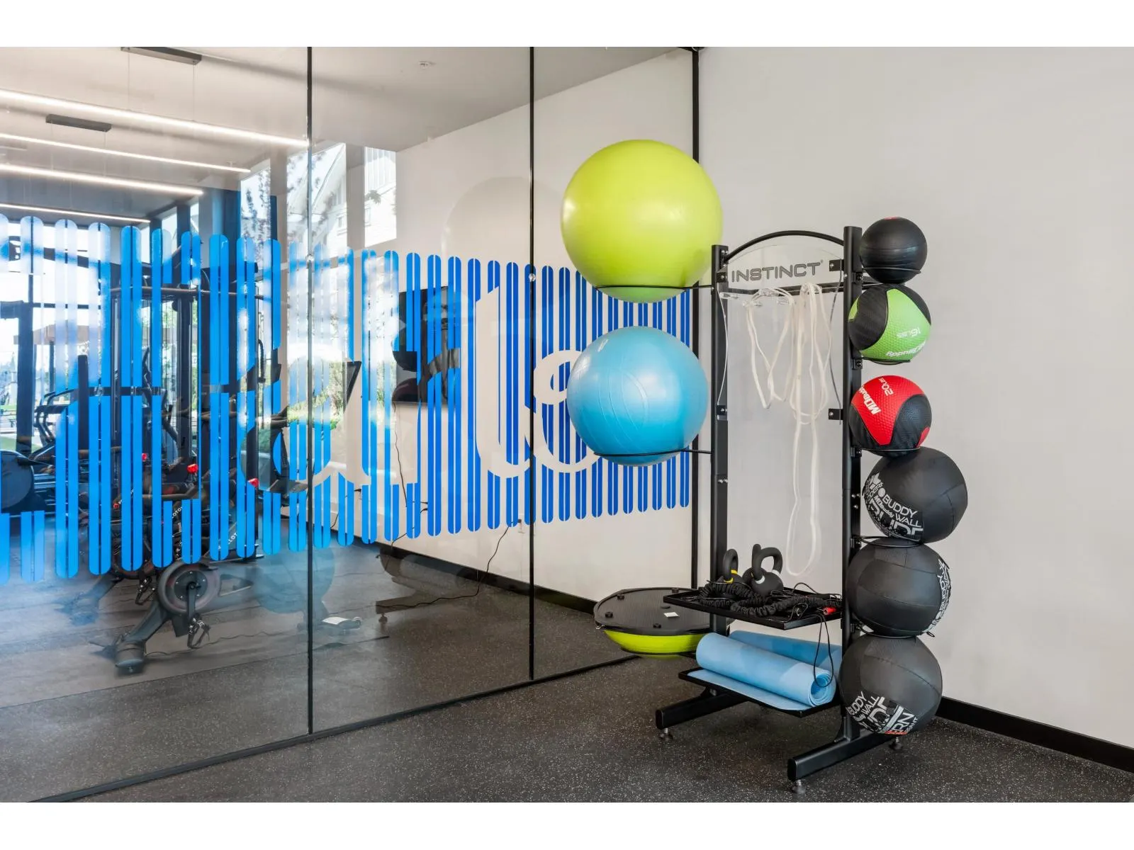 208 19577 65B AVENUE