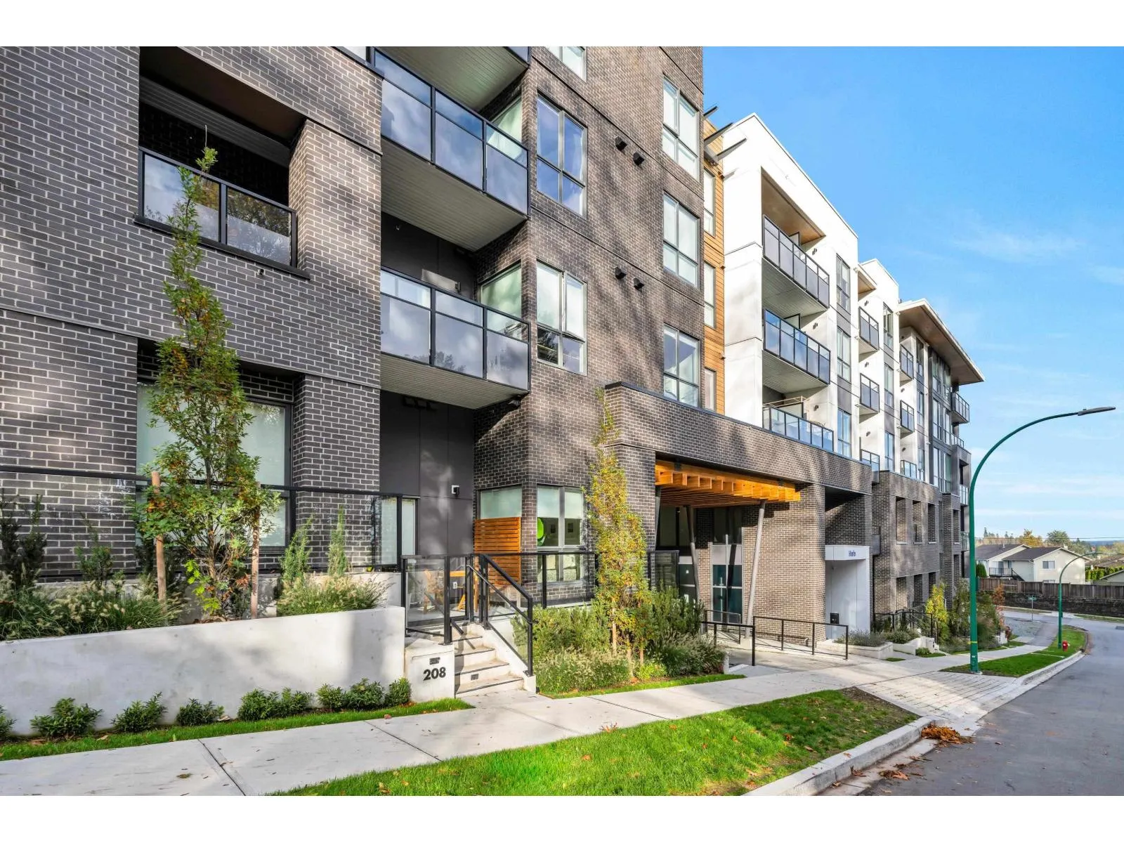 208 19577 65B AVENUE