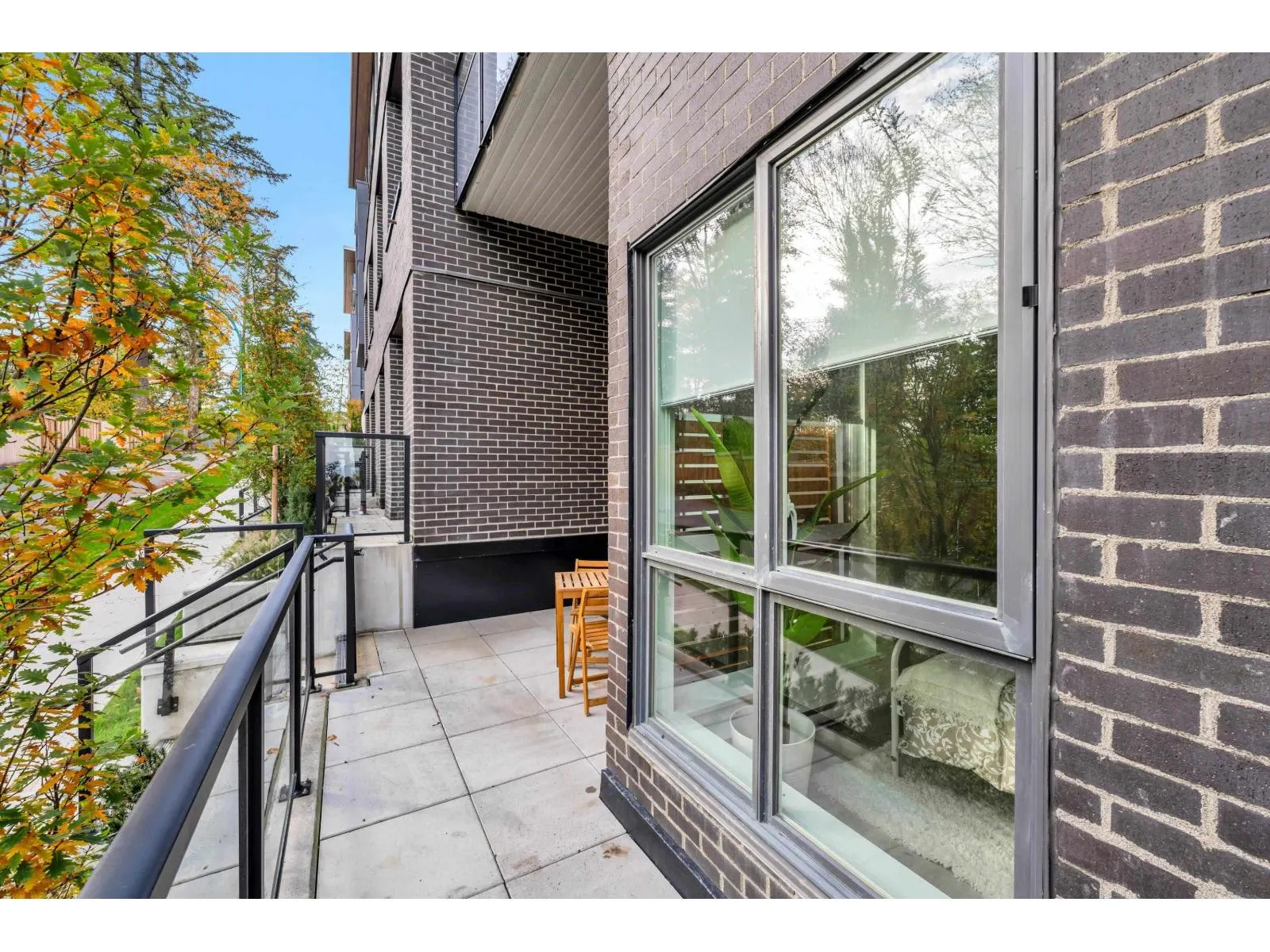 208 19577 65B AVENUE