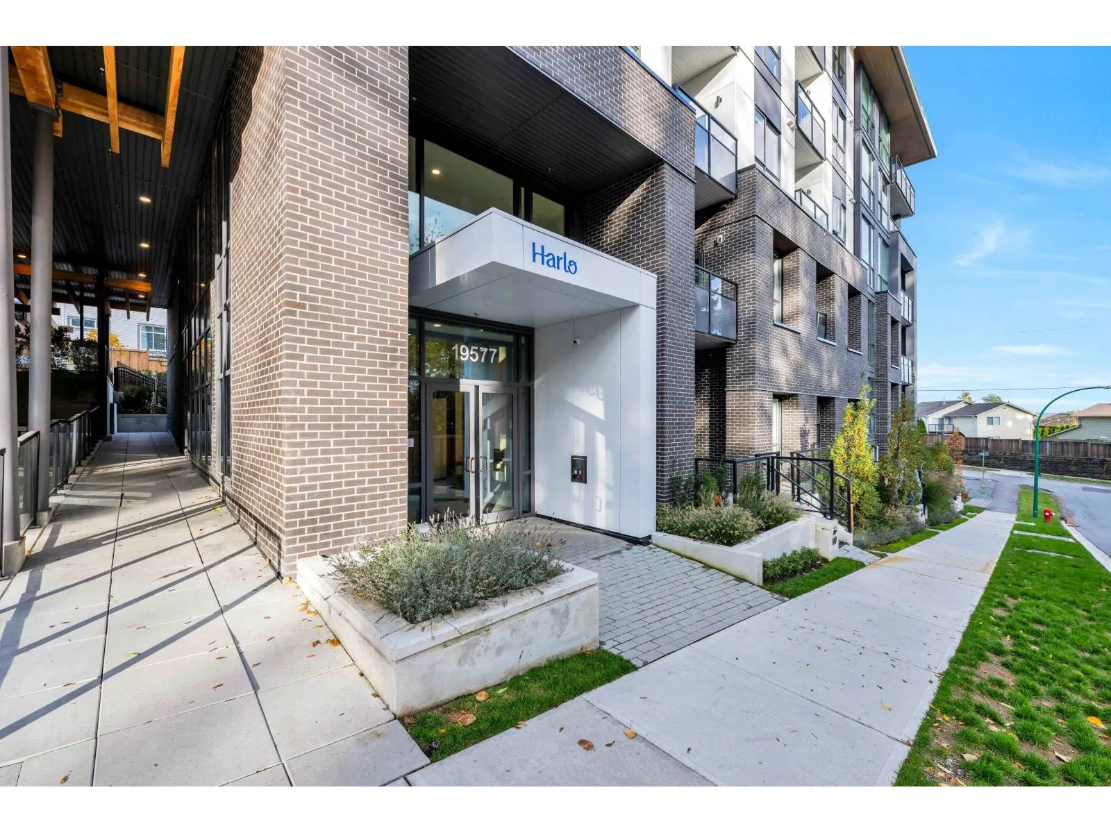 208 19577 65B AVENUE