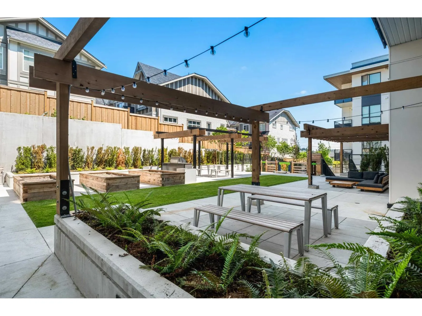 208 19577 65B AVENUE