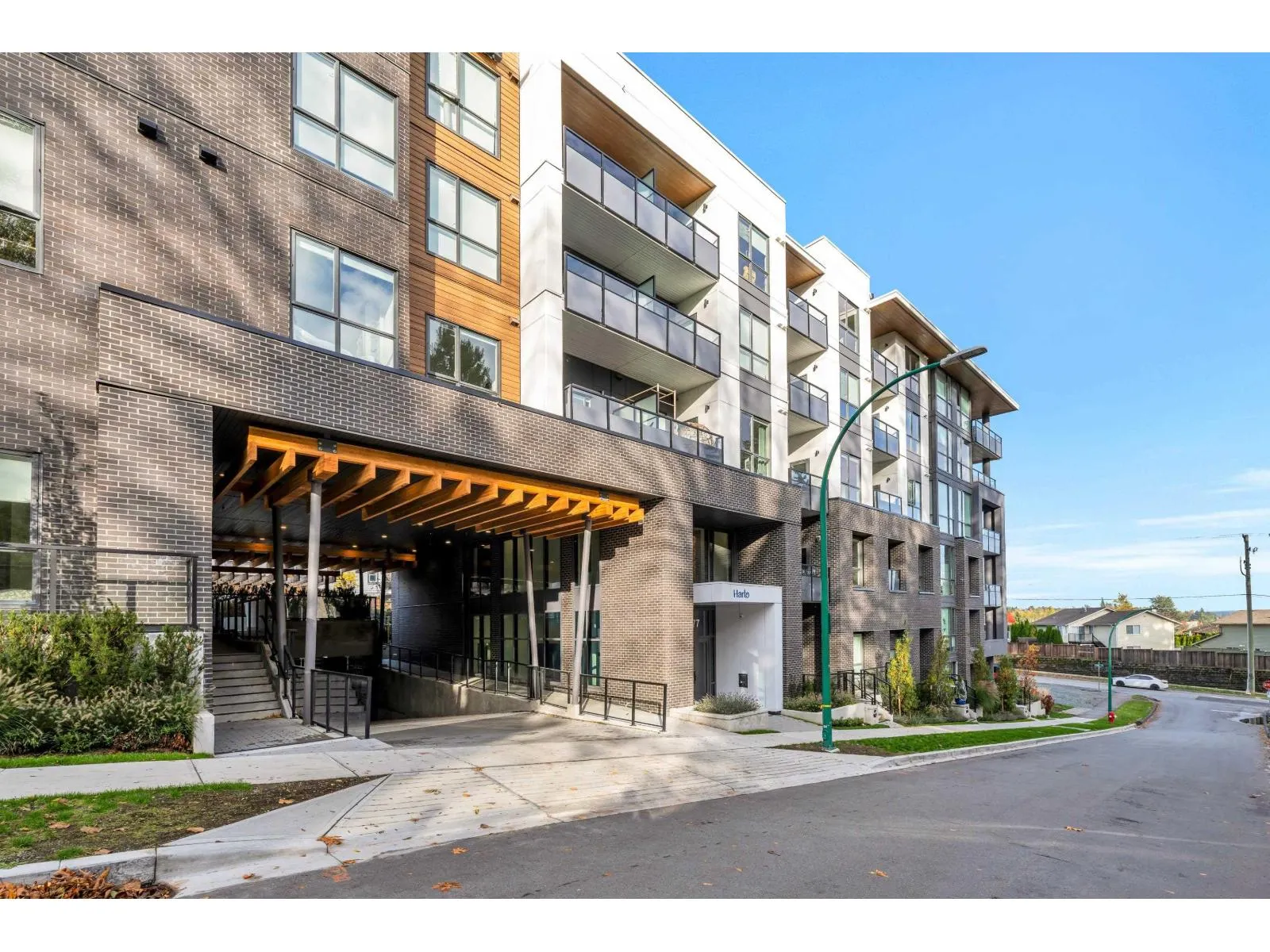 208 19577 65B AVENUE