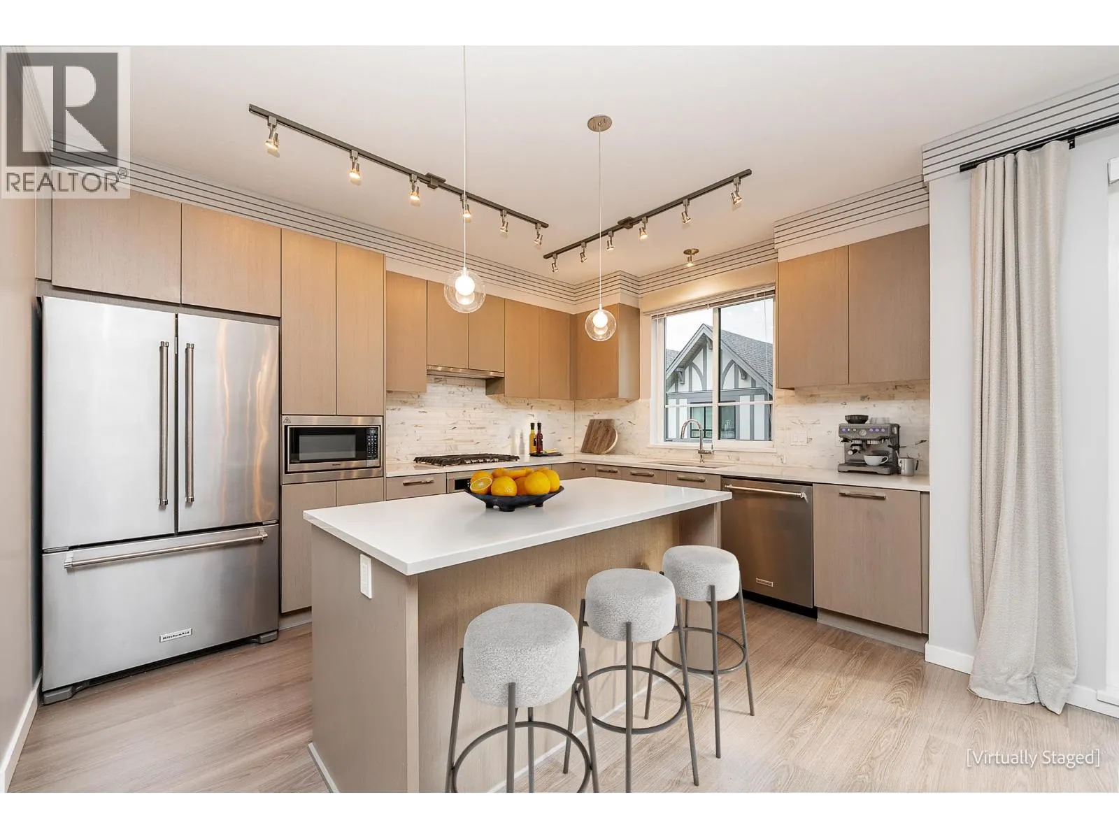 1 3500 BURKE VILLAGE PROMENADE