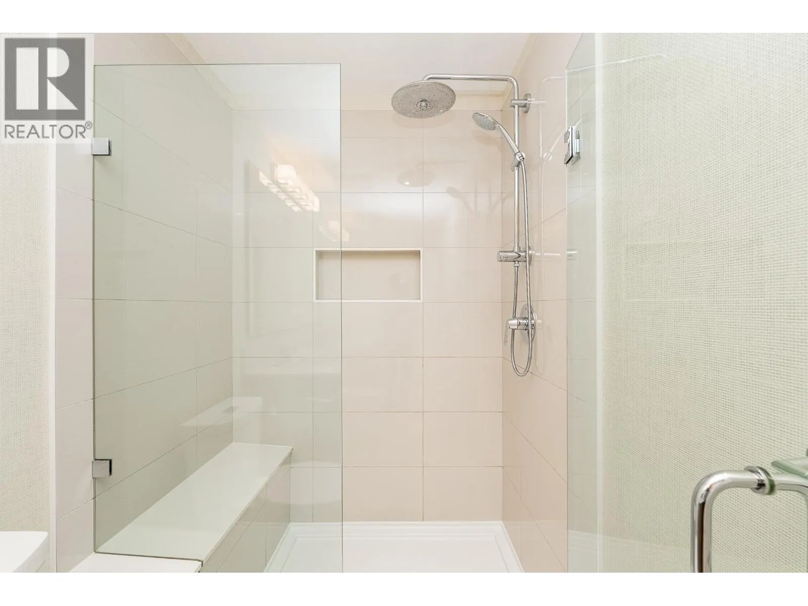 1 3500 BURKE VILLAGE PROMENADE