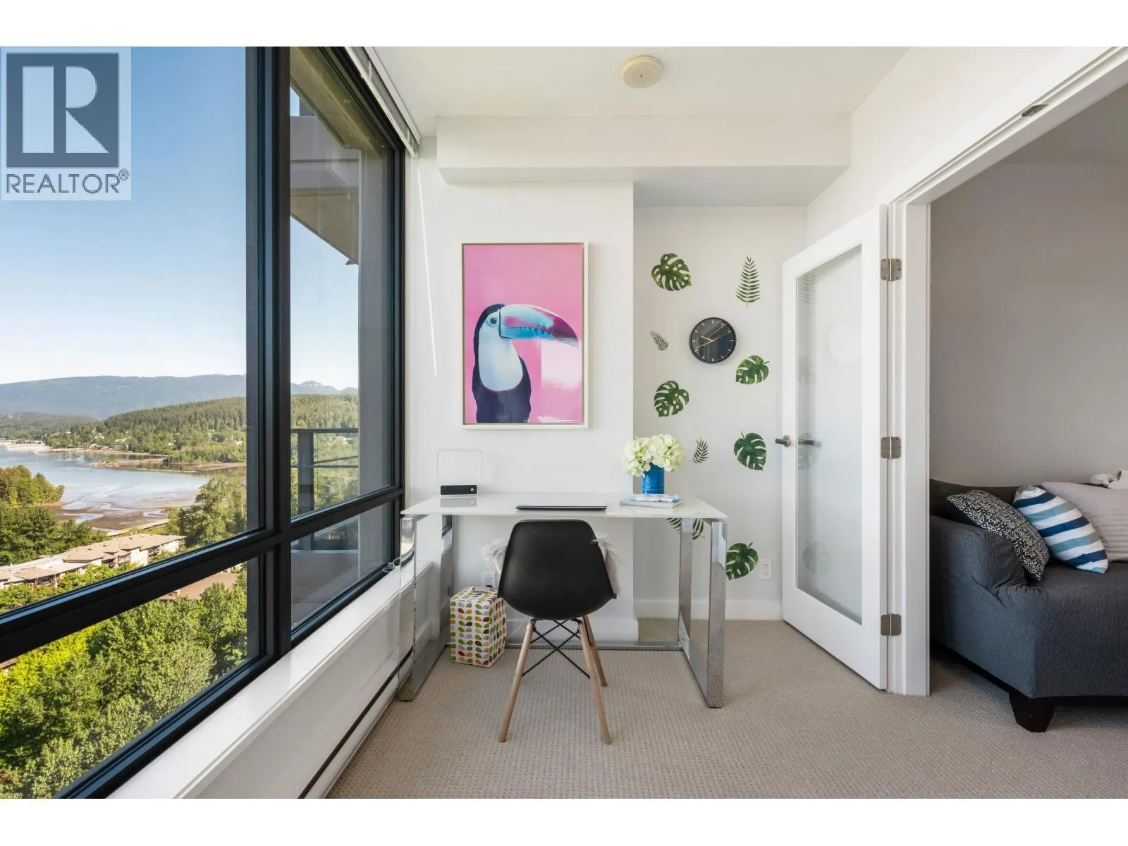 2202 301 CAPILANO ROAD