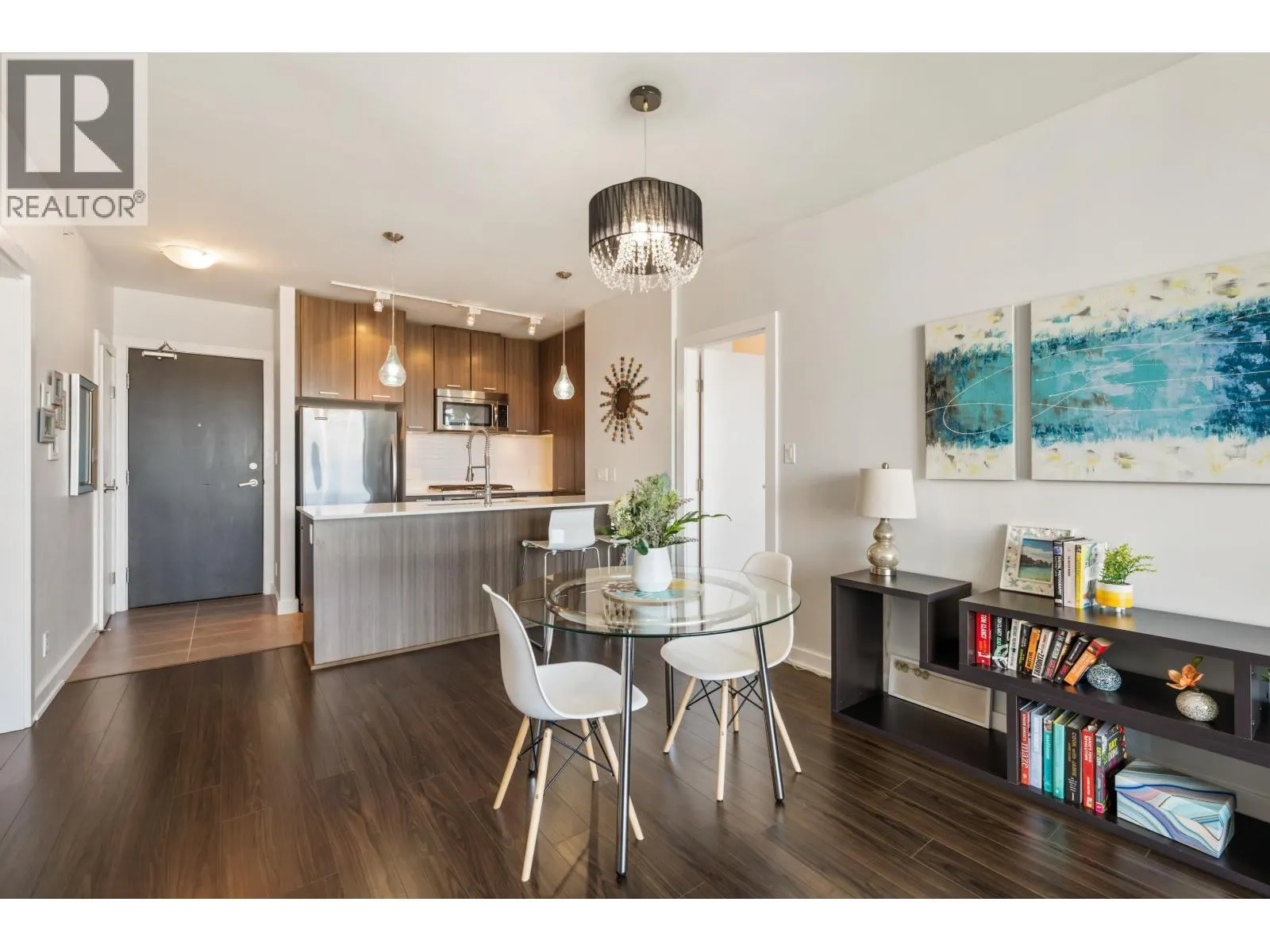 2202 301 CAPILANO ROAD