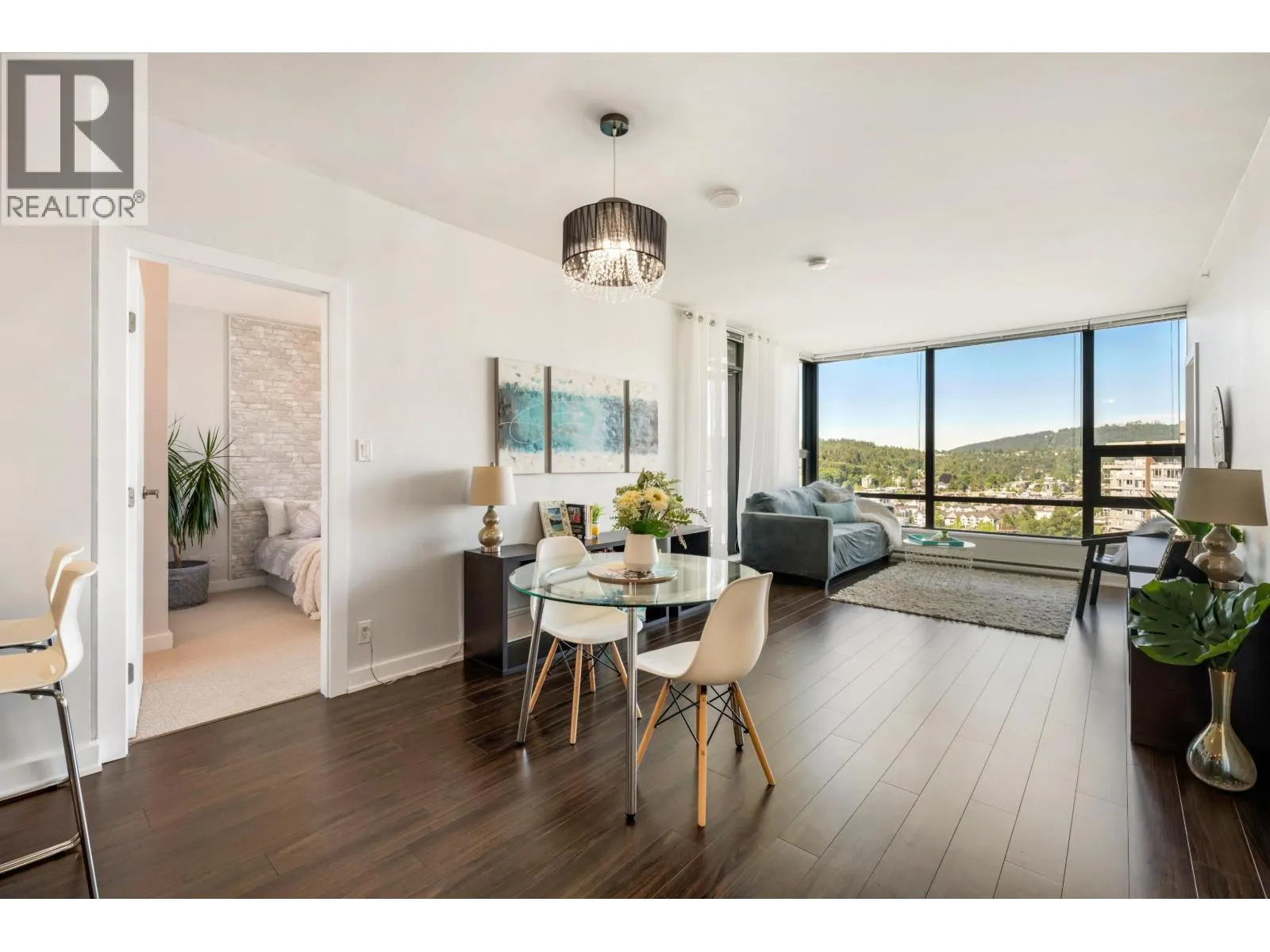 2202 301 CAPILANO ROAD