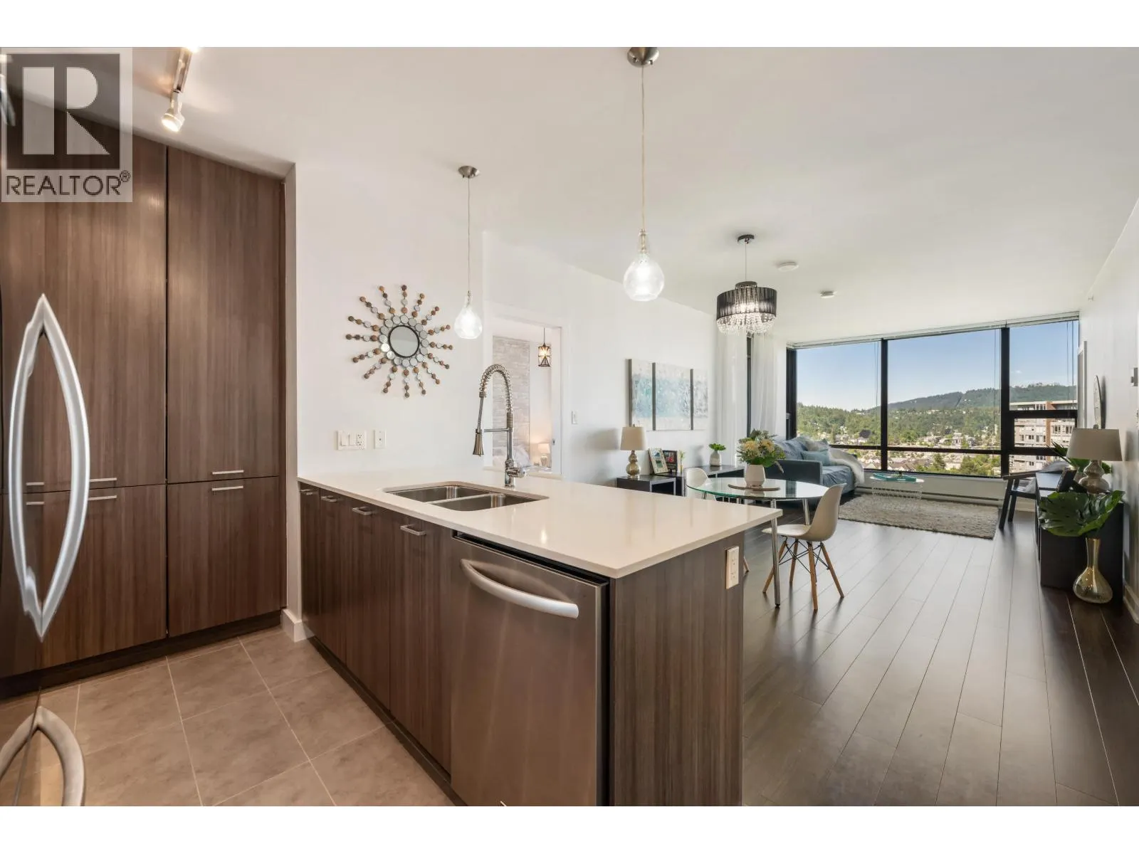 2202 301 CAPILANO ROAD