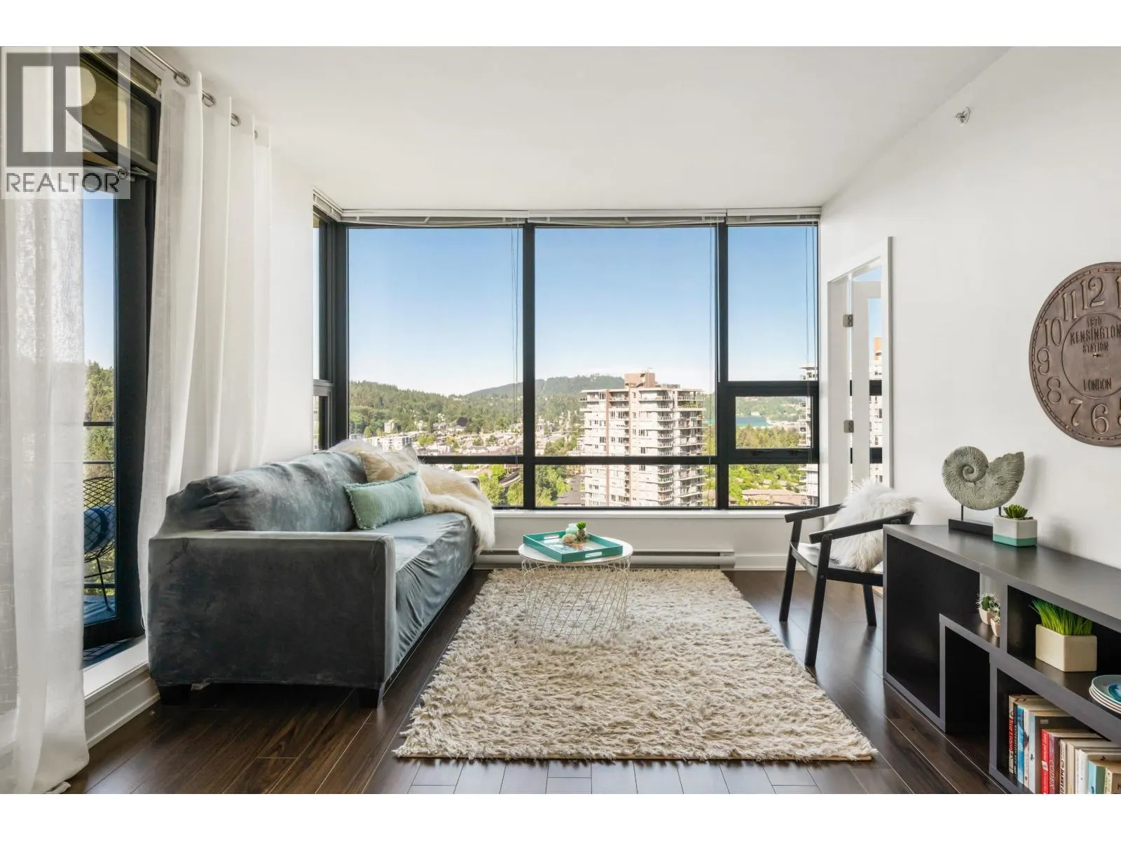 2202 301 CAPILANO ROAD