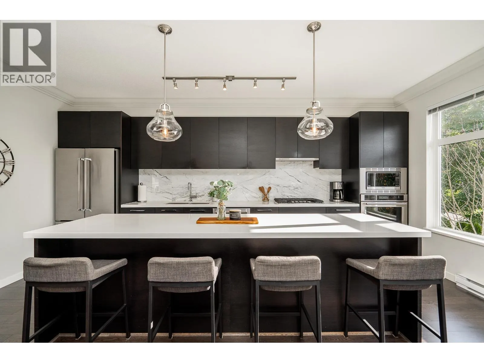 86 1430 DAYTON STREET