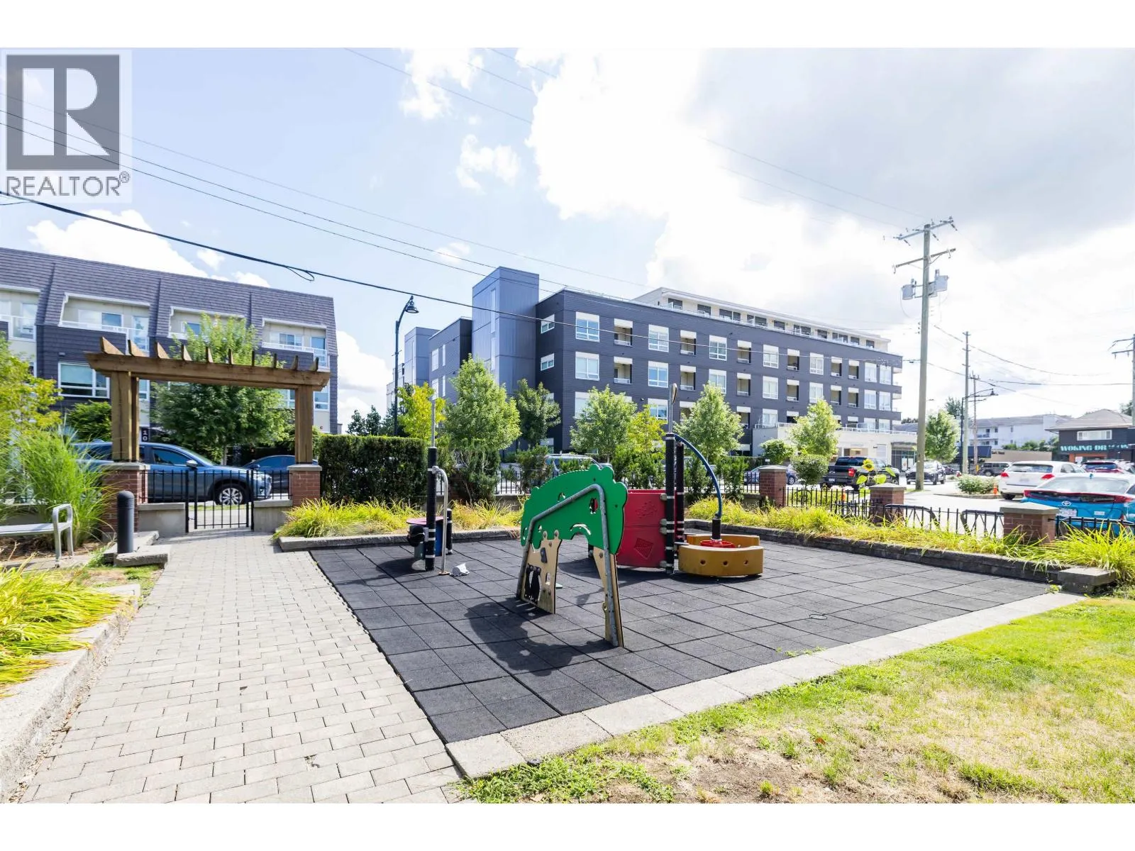 110 12040 222 STREET