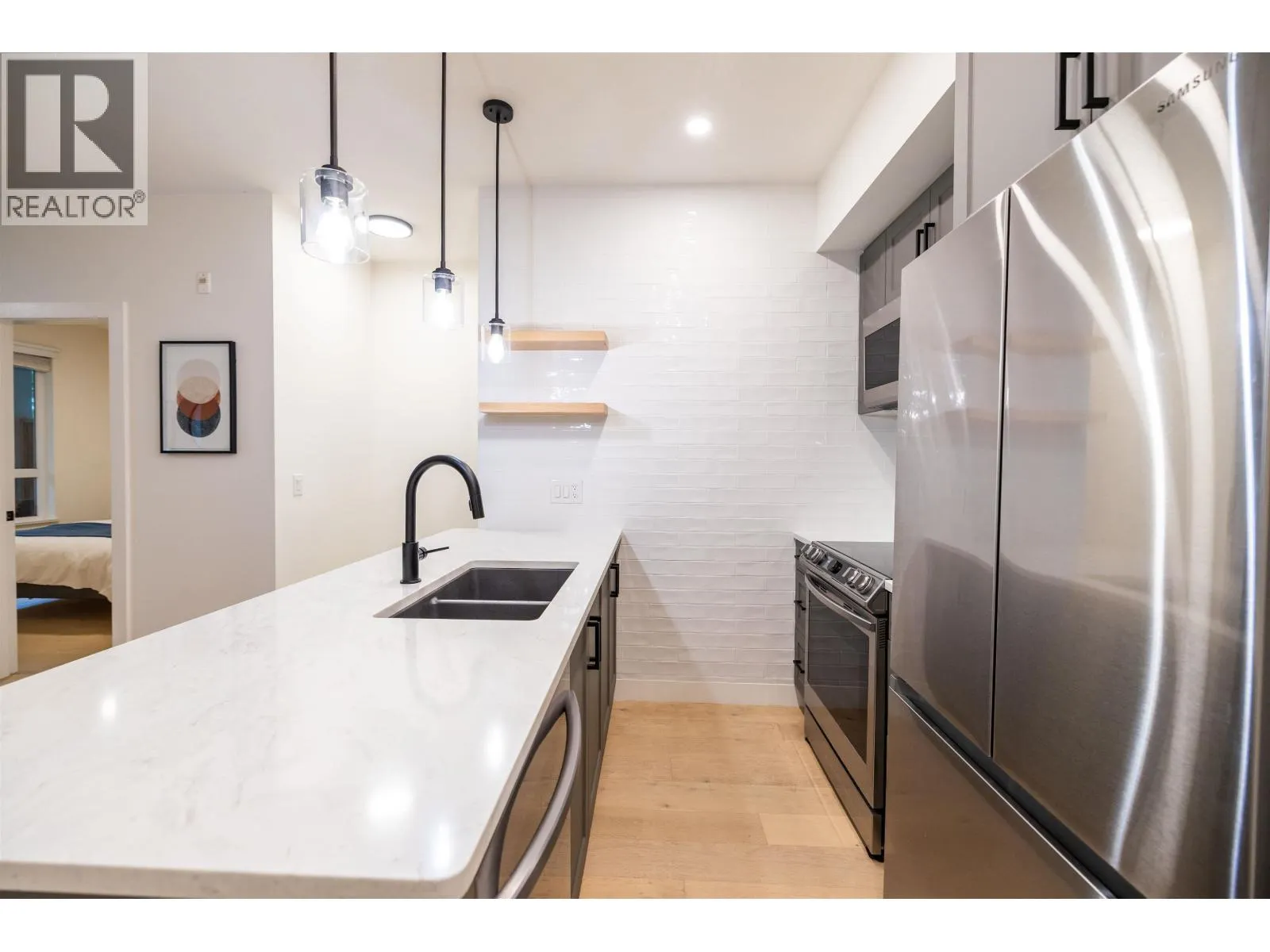 110 12040 222 STREET