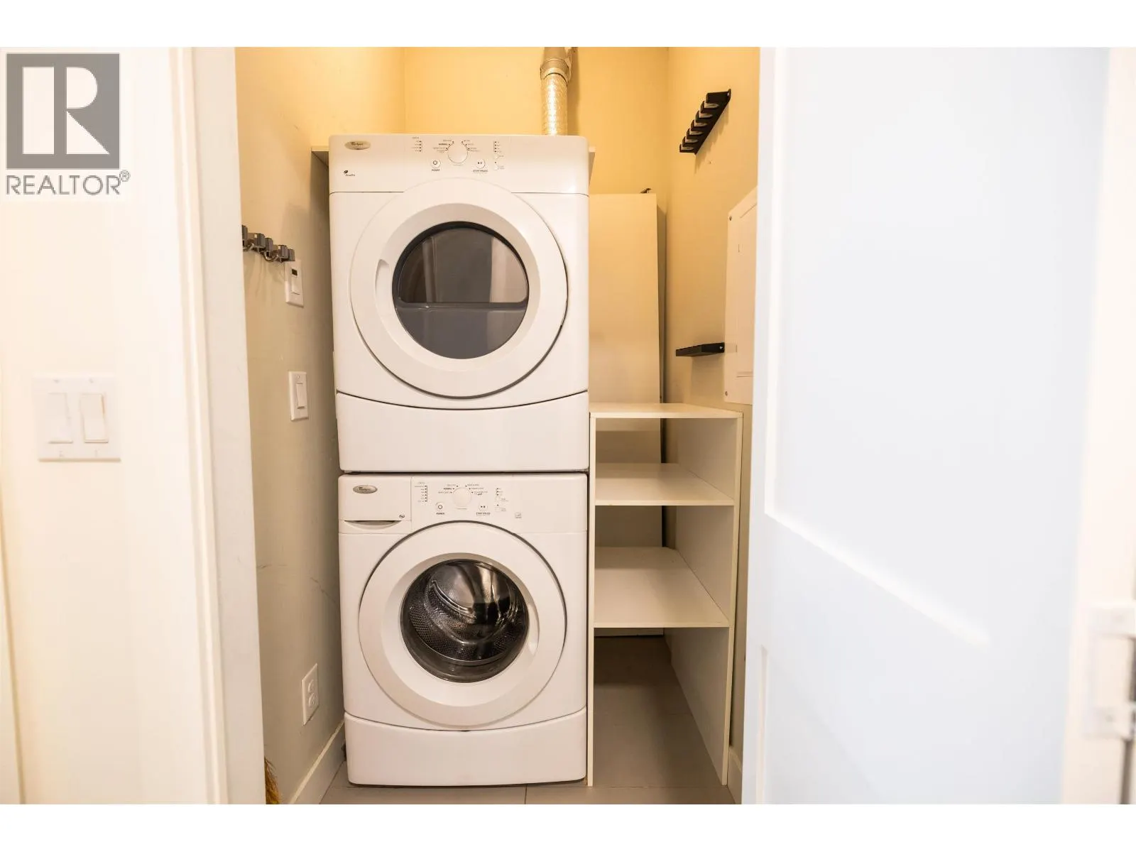 110 12040 222 STREET