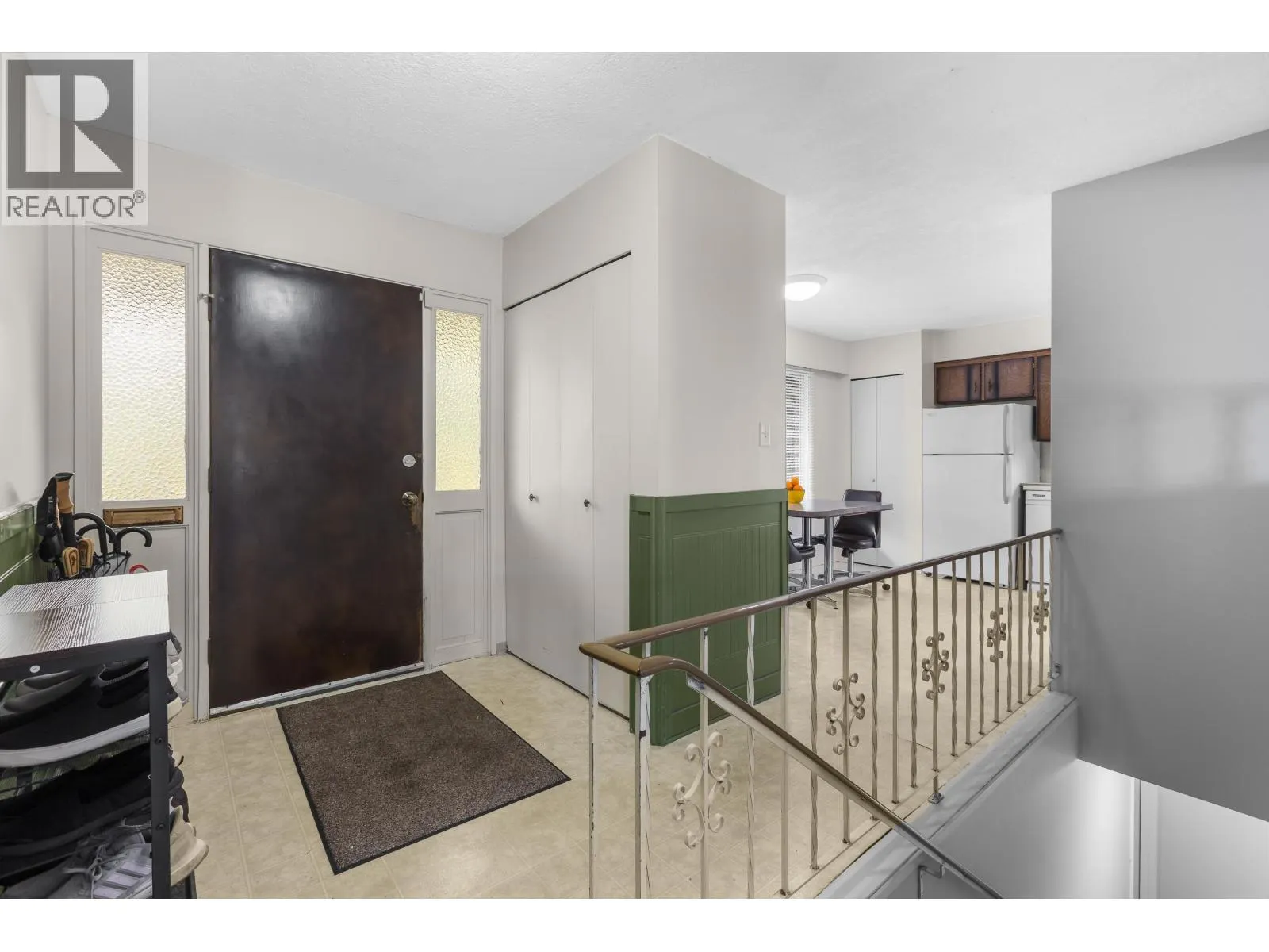 1507 ELINOR CRESCENT