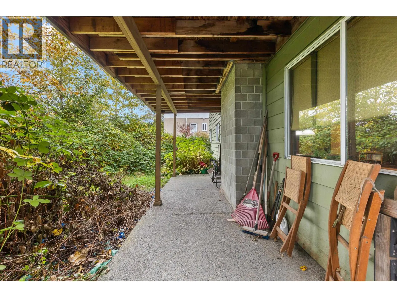 1507 ELINOR CRESCENT