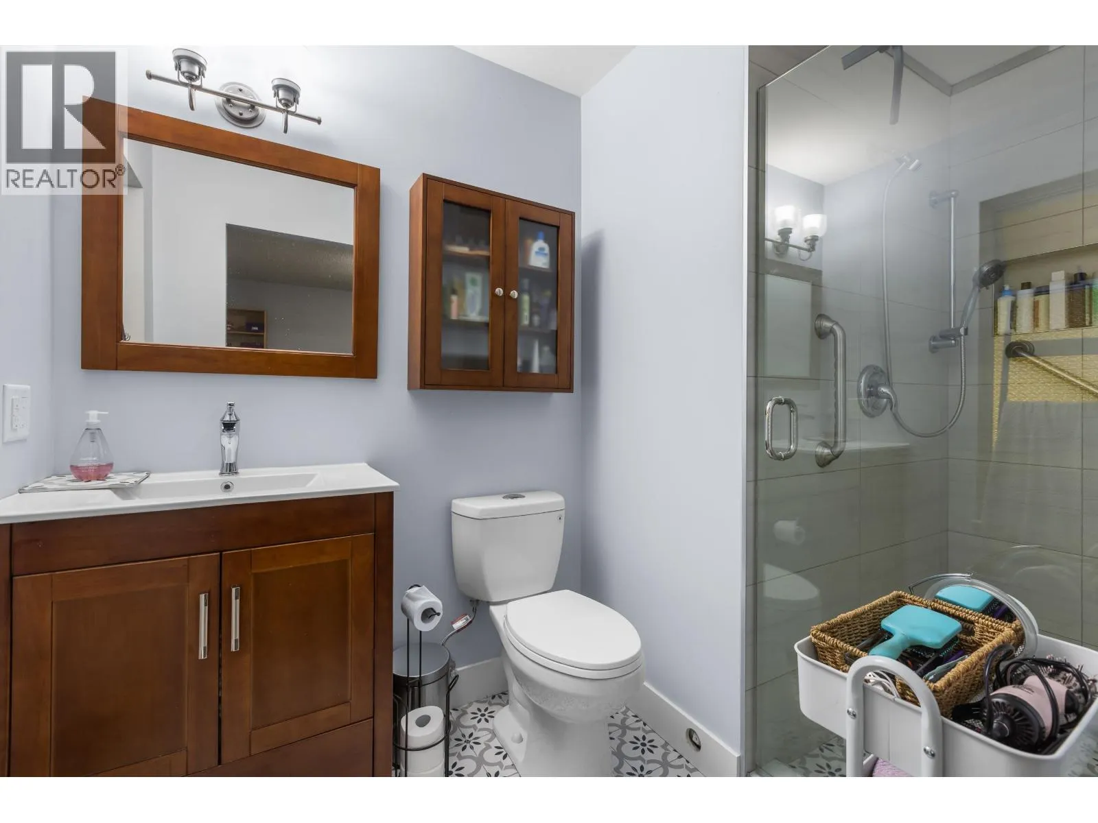 1507 ELINOR CRESCENT