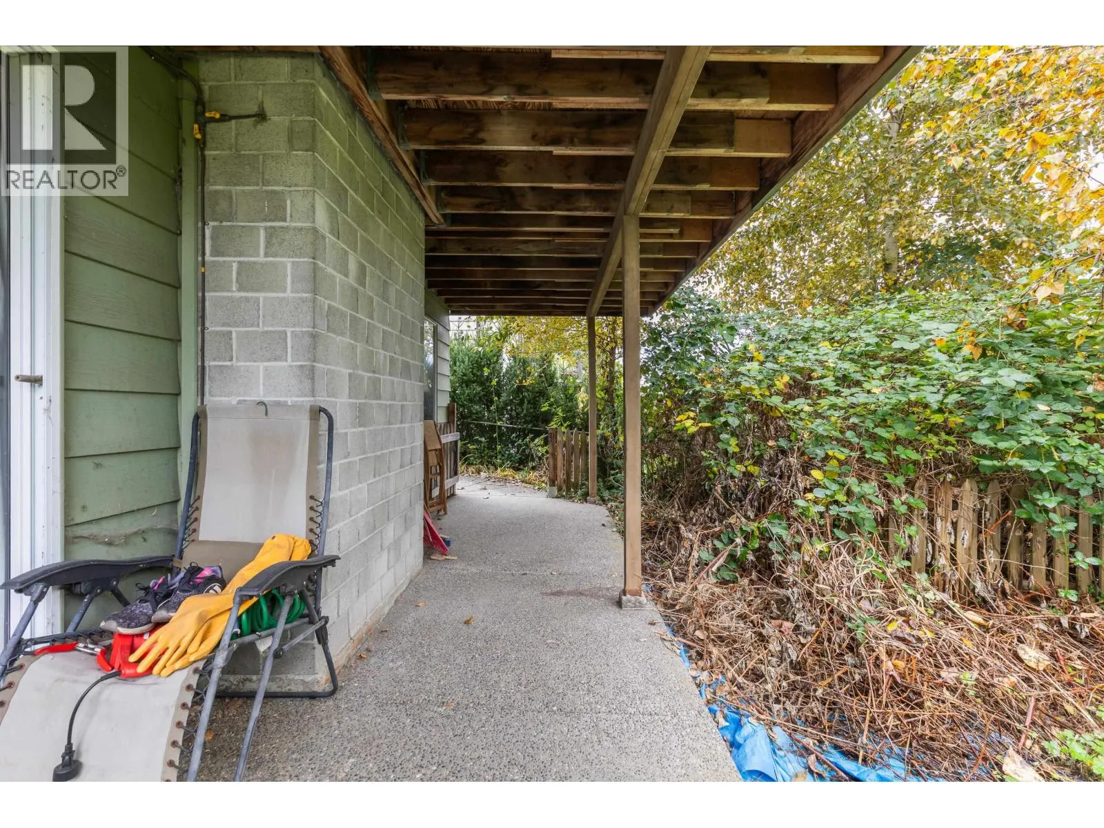 1507 ELINOR CRESCENT