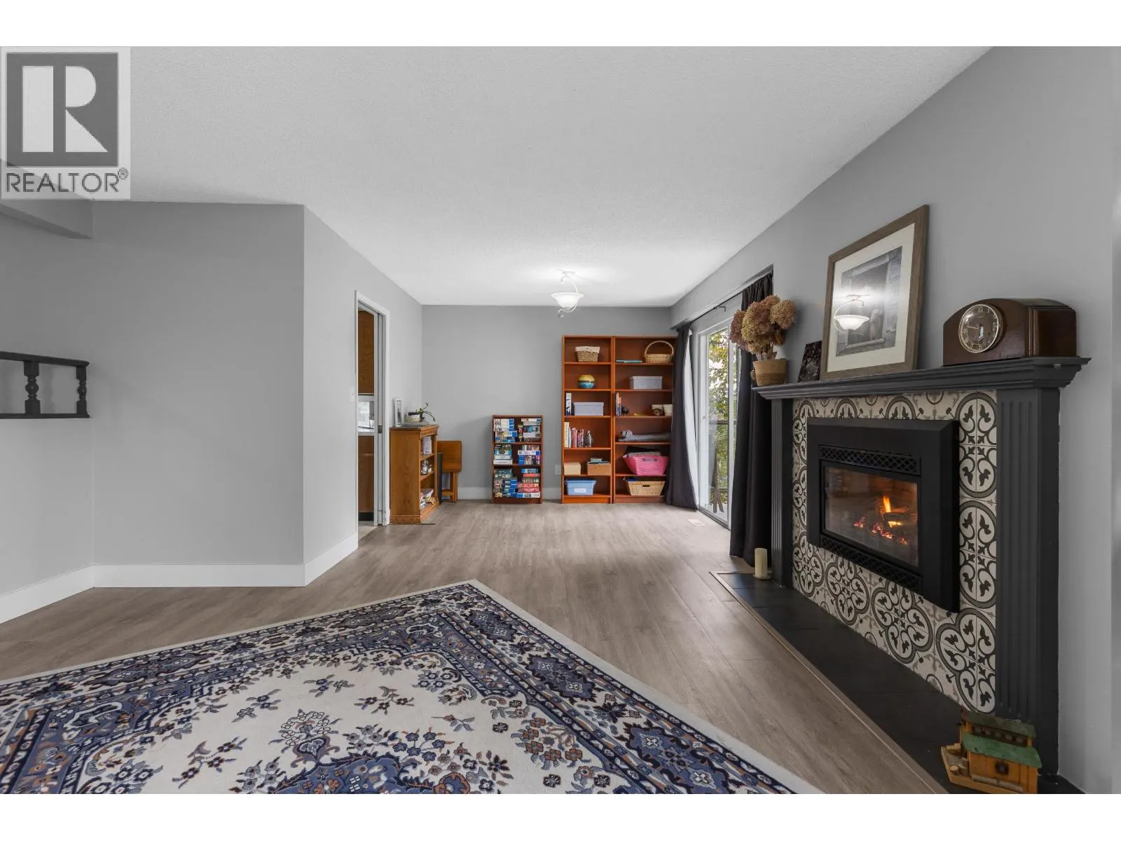 1507 ELINOR CRESCENT