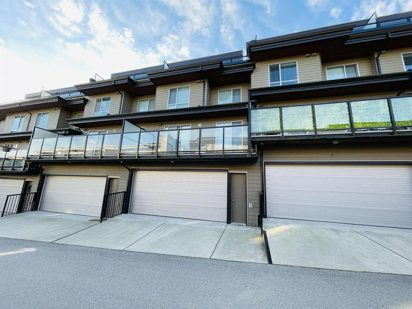 9 15775 MOUNTAIN VIEW DRIVE